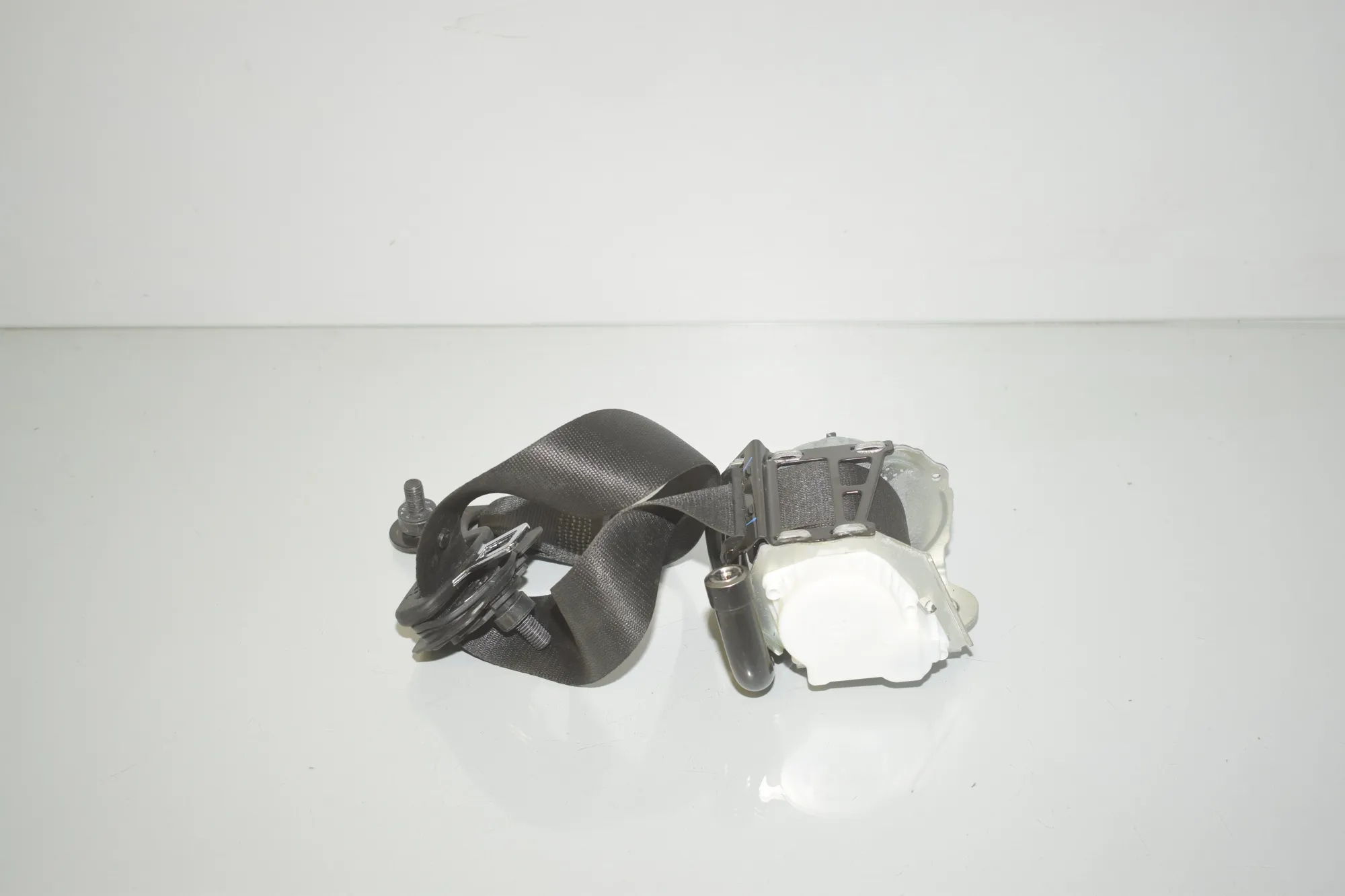 Rear Left Seatbelt – OEM 7497592 · BMW X5 (G05) (2018 - -) xDrive M 50 d 2019