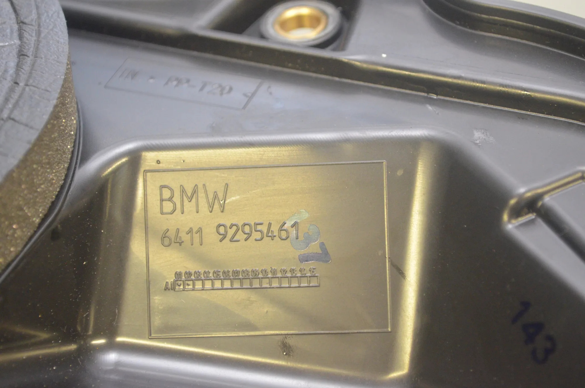Other Engine Compartment Parts – OEM 9295461 · BMW 4 Coupe (F32, F82) 428 i xDrive 2016 – 5