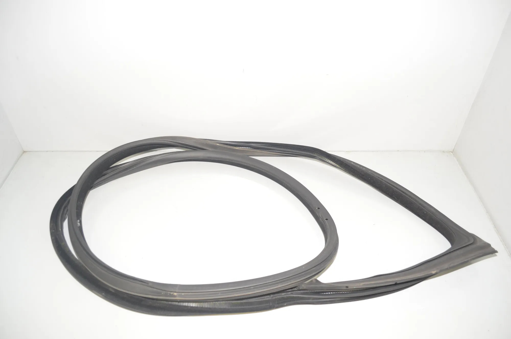 Front Left Door Seal Rubber – OEM 7279741 · BMW 4 Coupe (F32, F82) 428 i xDrive 2016 – 3