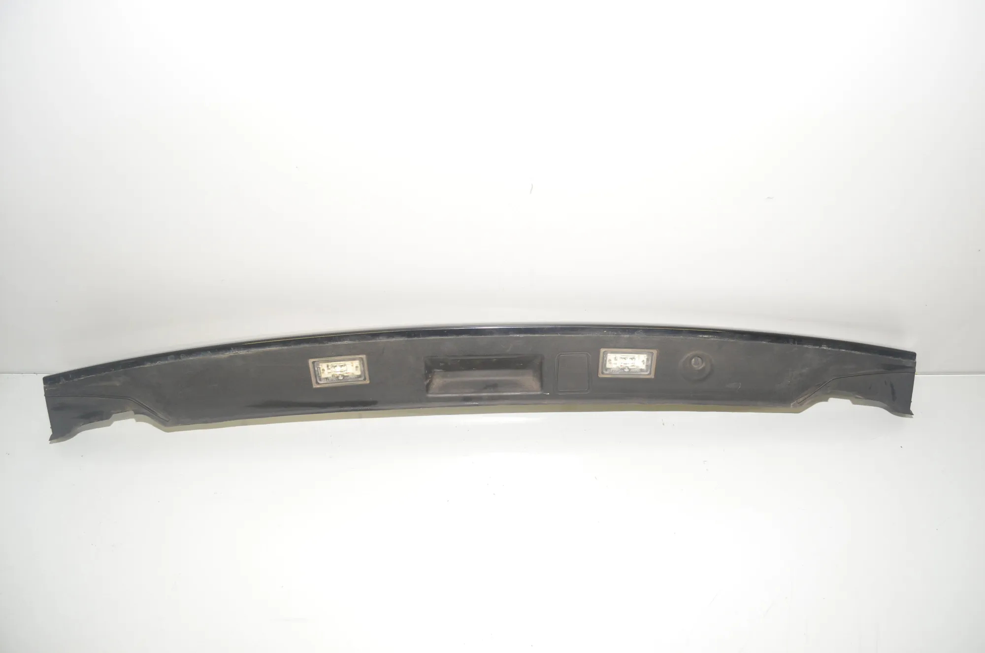 License Plate Lights – OEM 7194176 · BMW 7 (F01, F02) 740 d xDrive 2011