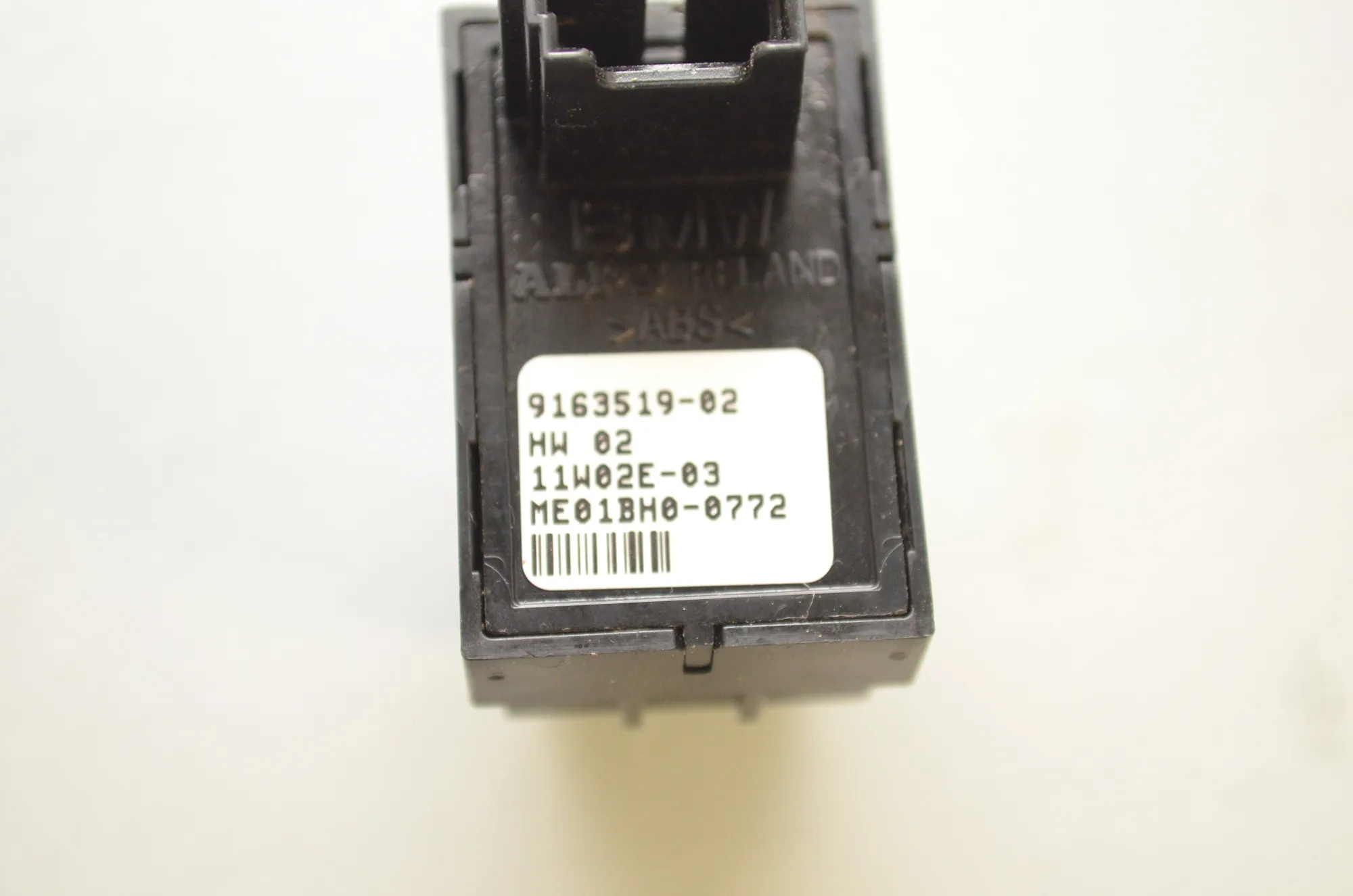 Front Right Door Window Switch – OEM 9163519 · BMW 7 (F01, F02) 740 d xDrive 2011 – 5