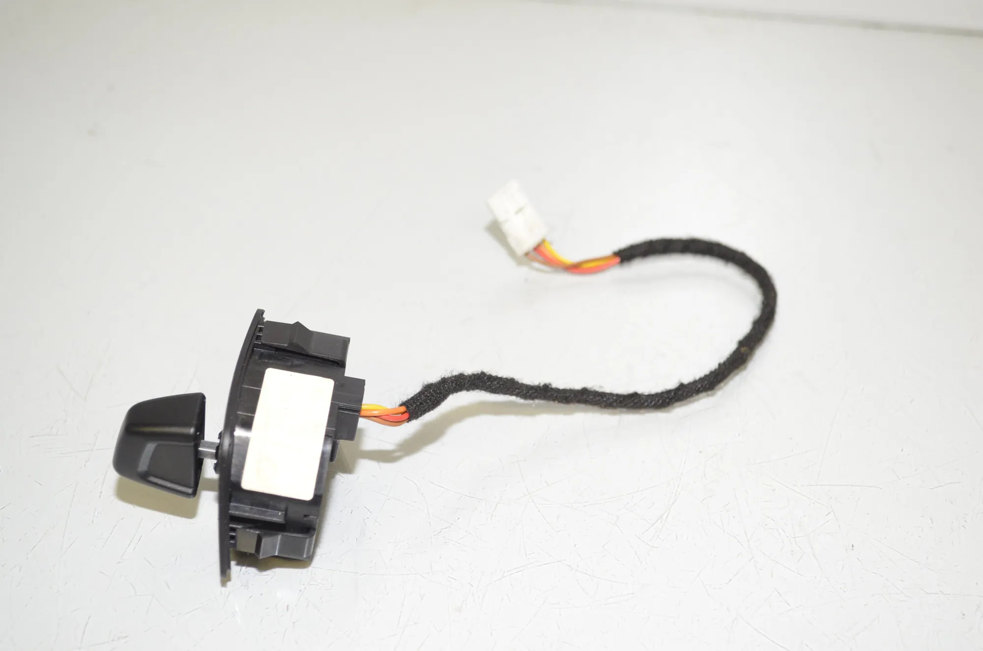 Steering Wheel Adjustment Switch – OEM 9188877 · BMW 7 (F01, F02) 740 d xDrive 2011 – 2