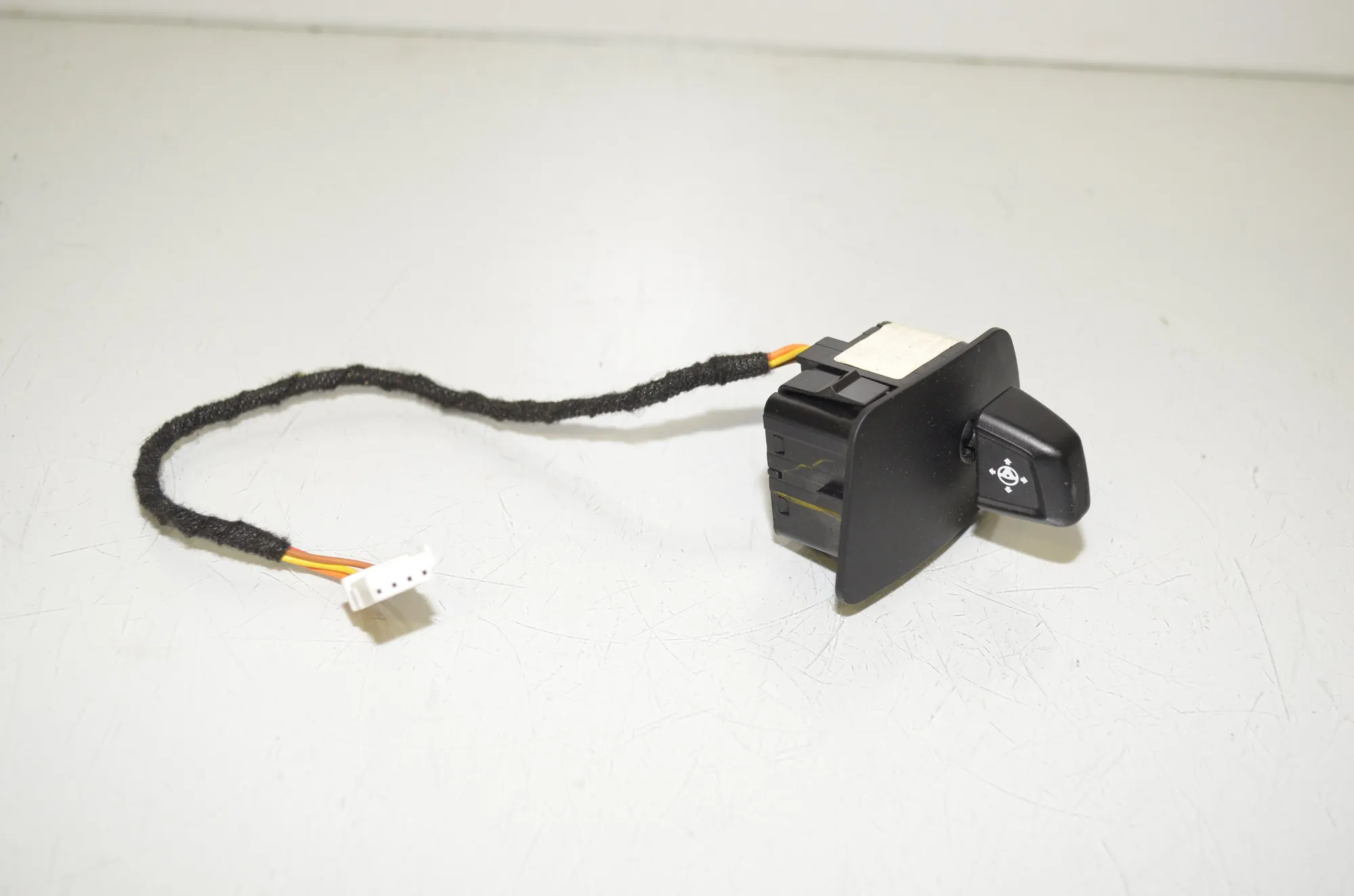 Steering Wheel Adjustment Switch – OEM 9188877 · BMW 7 (F01, F02) 740 d xDrive 2011