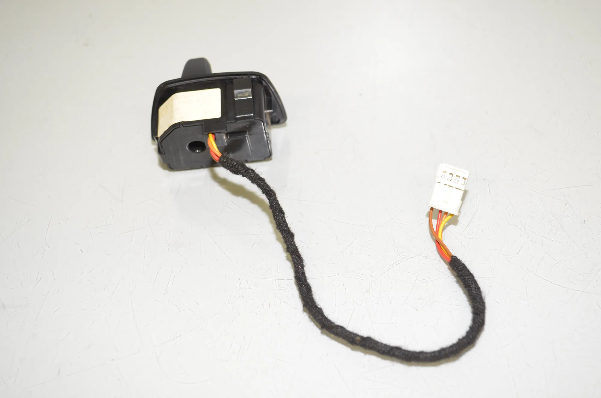 Steering Wheel Adjustment Switch – OEM 9188877 · BMW 7 (F01, F02) 740 d xDrive 2011 – 3