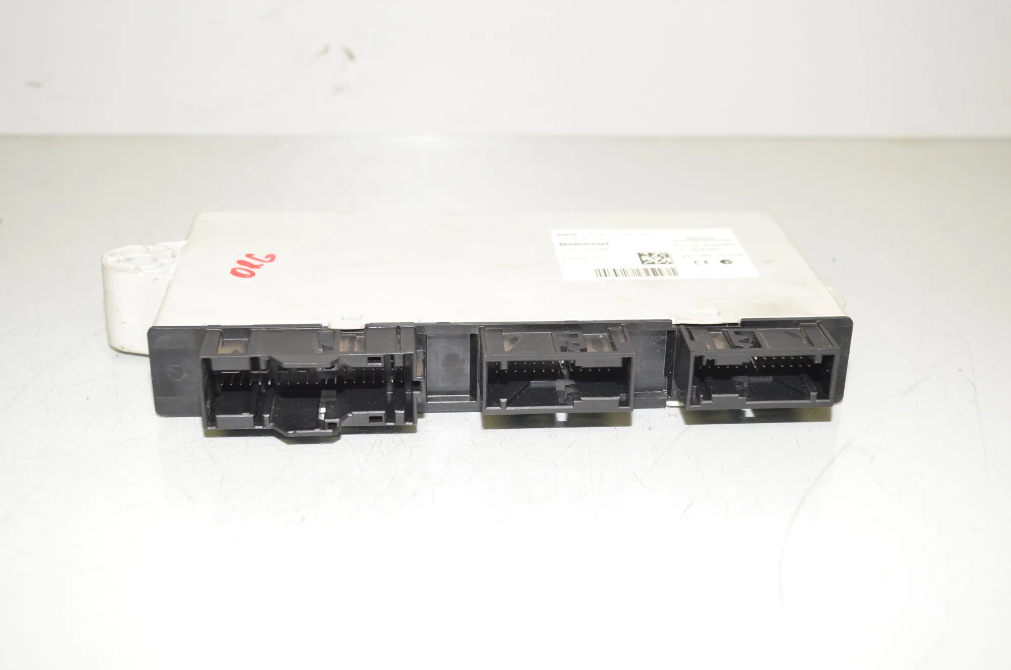 Engine Ignition ECU Set – OEM 8511984 · BMW 7 (F01, F02) 740 d xDrive 2011 – 9