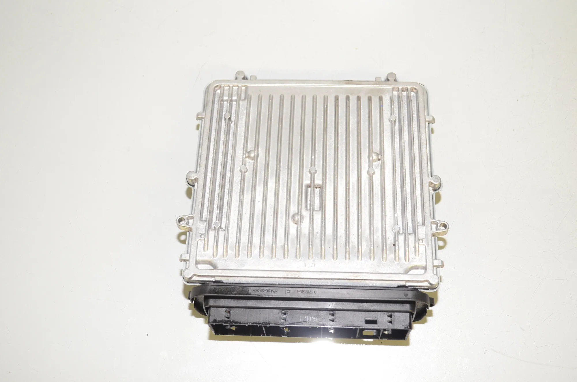 Engine Ignition ECU Set – OEM 8511984 · BMW 7 (F01, F02) 740 d xDrive 2011 – 6