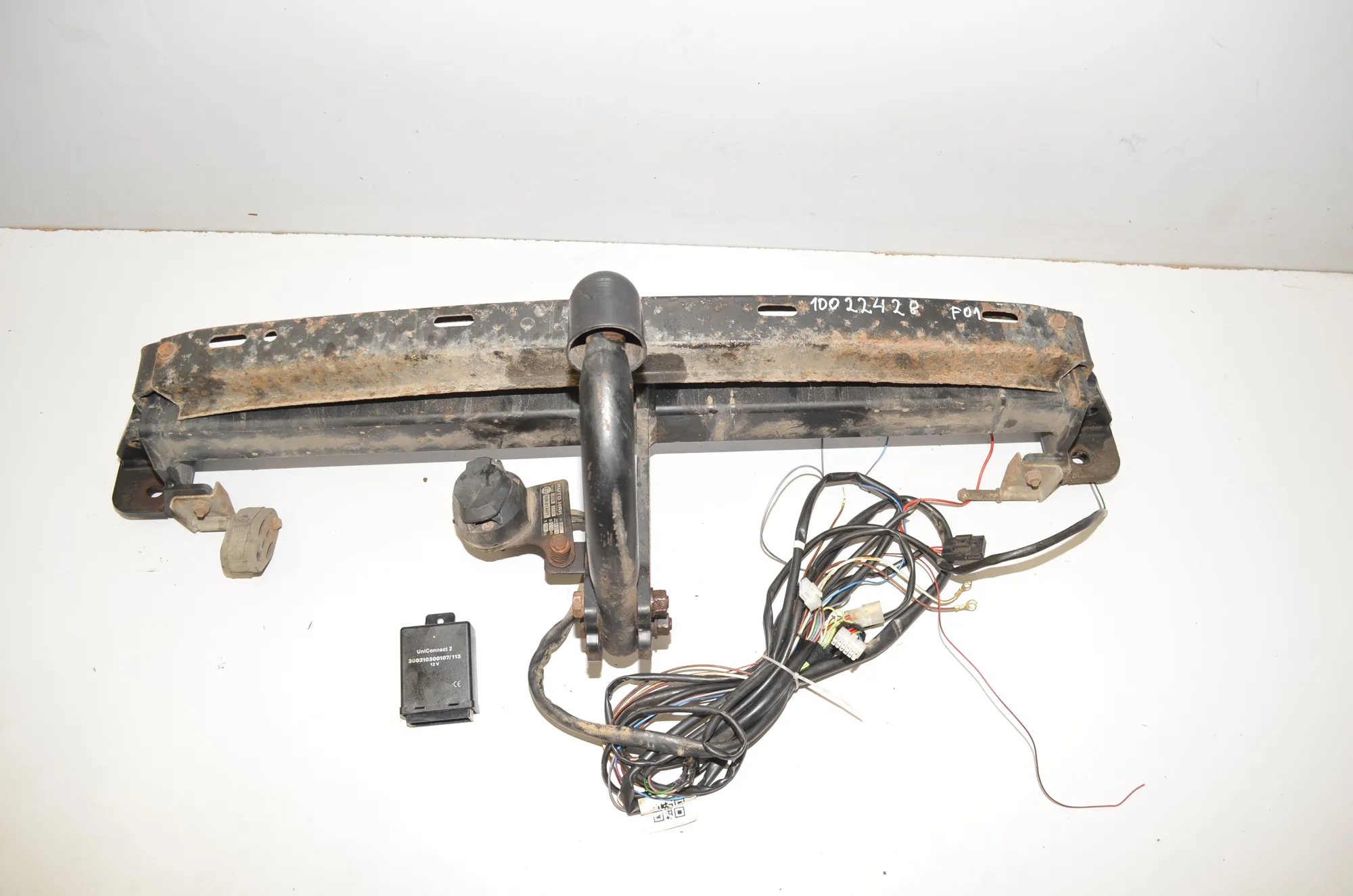 Towbar Kit – OEM 300310300107 · BMW 7 (F01, F02) 740 d xDrive 2011