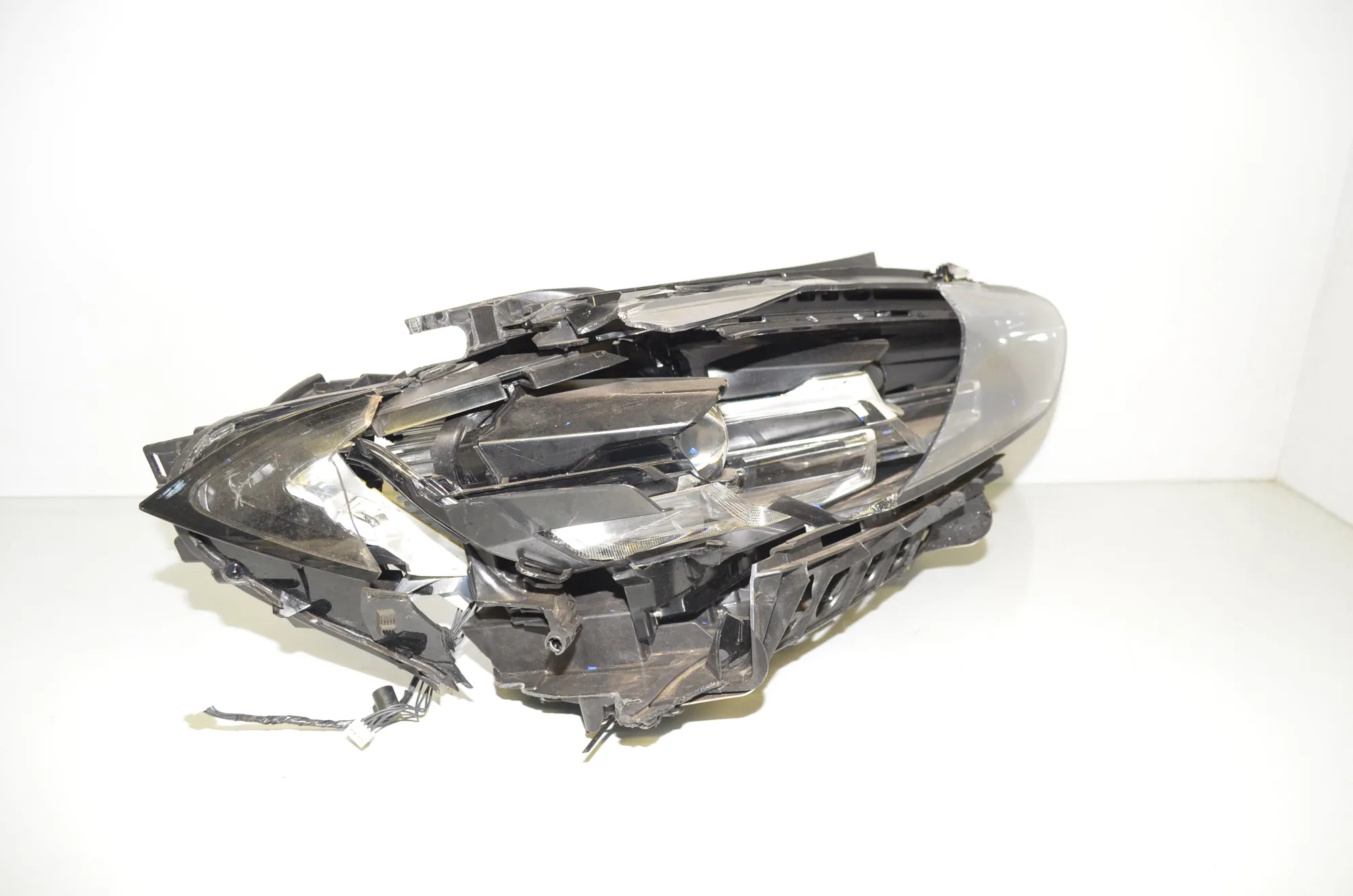Front Right Headlight – OEM 5A19352 · BMW i4 (G26) BMW i4 (G26) eDrive40 2023 – 2