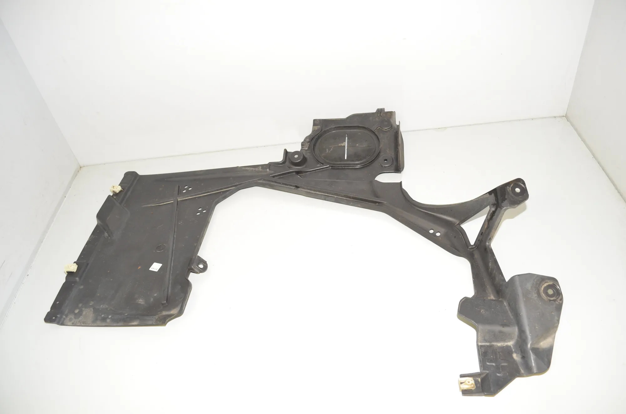 Rear Right Underbody Cover – OEM 7290808 · BMW 2 Gran Tourer (F46) 220 d xDrive 2018 – 4