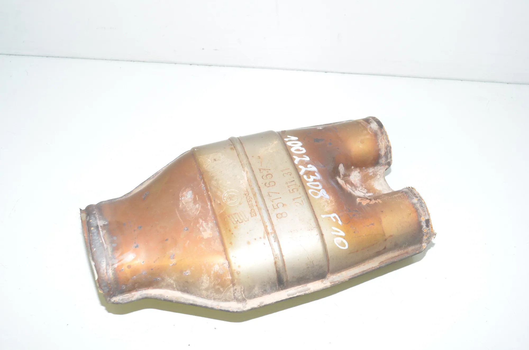 Muffler Exhaust Tank – OEM 8517667 · BMW 5 (F10) 530 d 2014 – 2