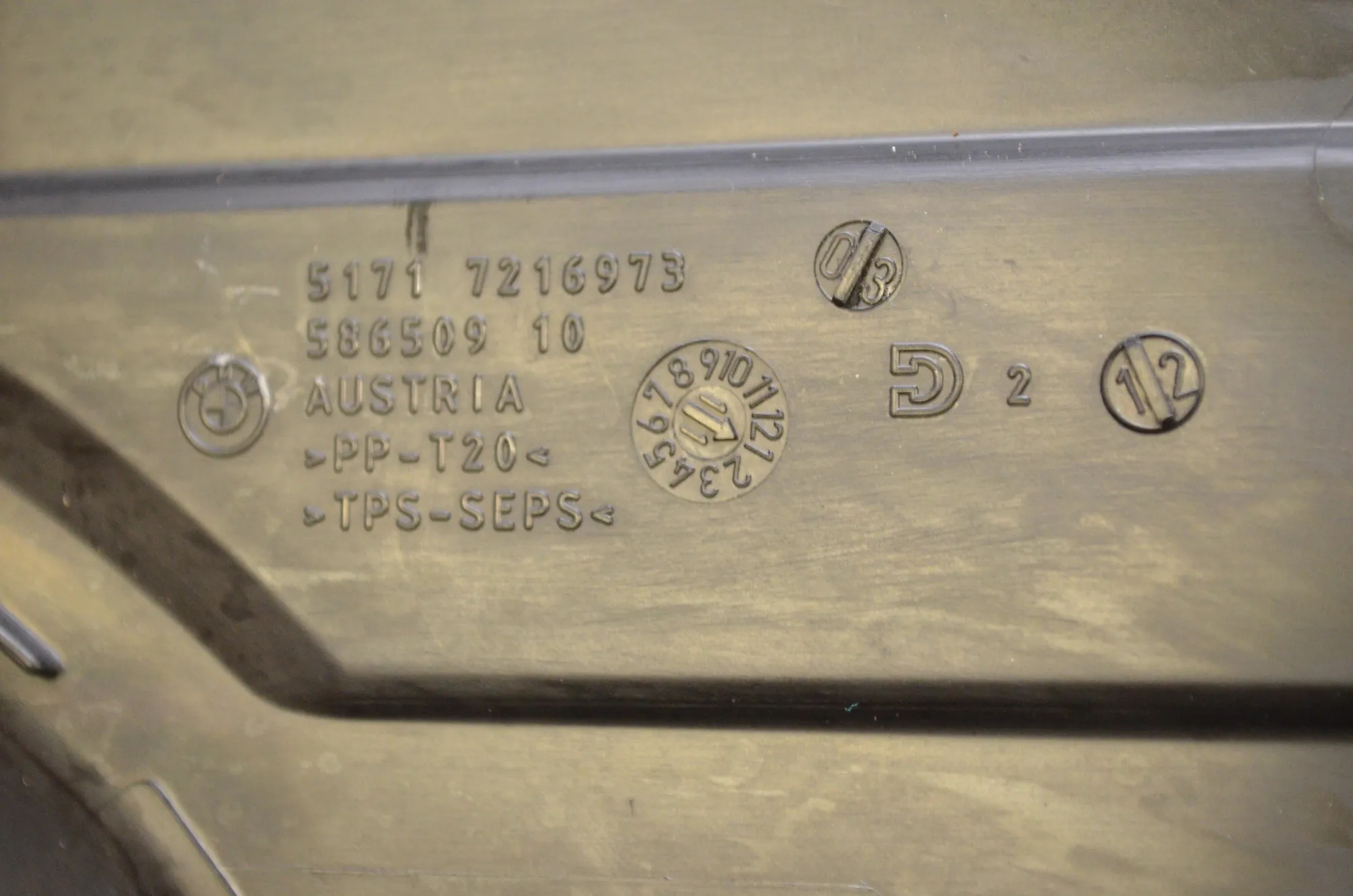 Other Body Parts – OEM 7216973 · BMW 7 (F01, F02) 740 d xDrive 2011 – 5