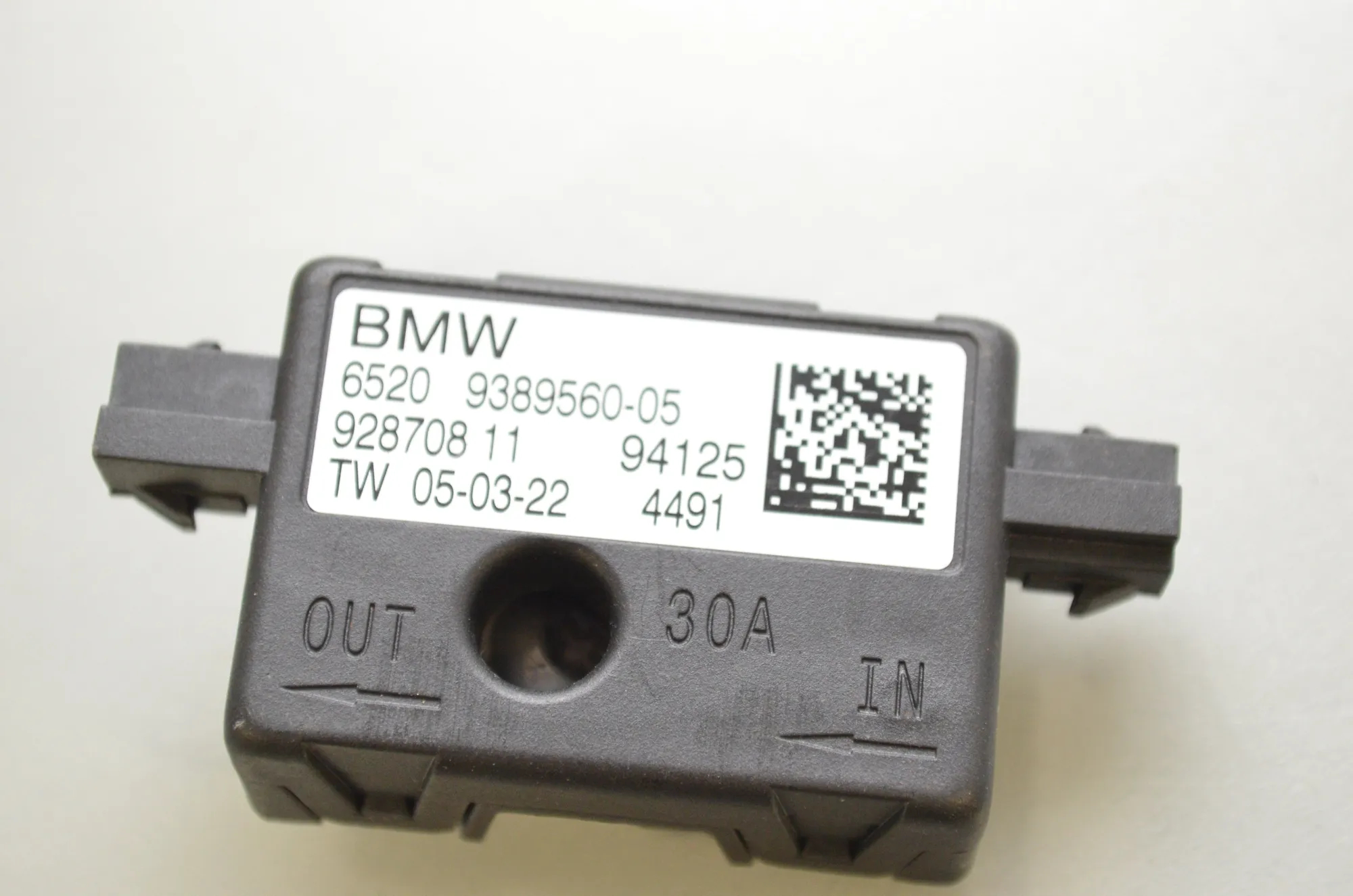 Antenna Amplifier – OEM 9389560 · BMW X3 (G01, F97) BMW X3 (G01, F97) xDrive 30d 2019 – 4