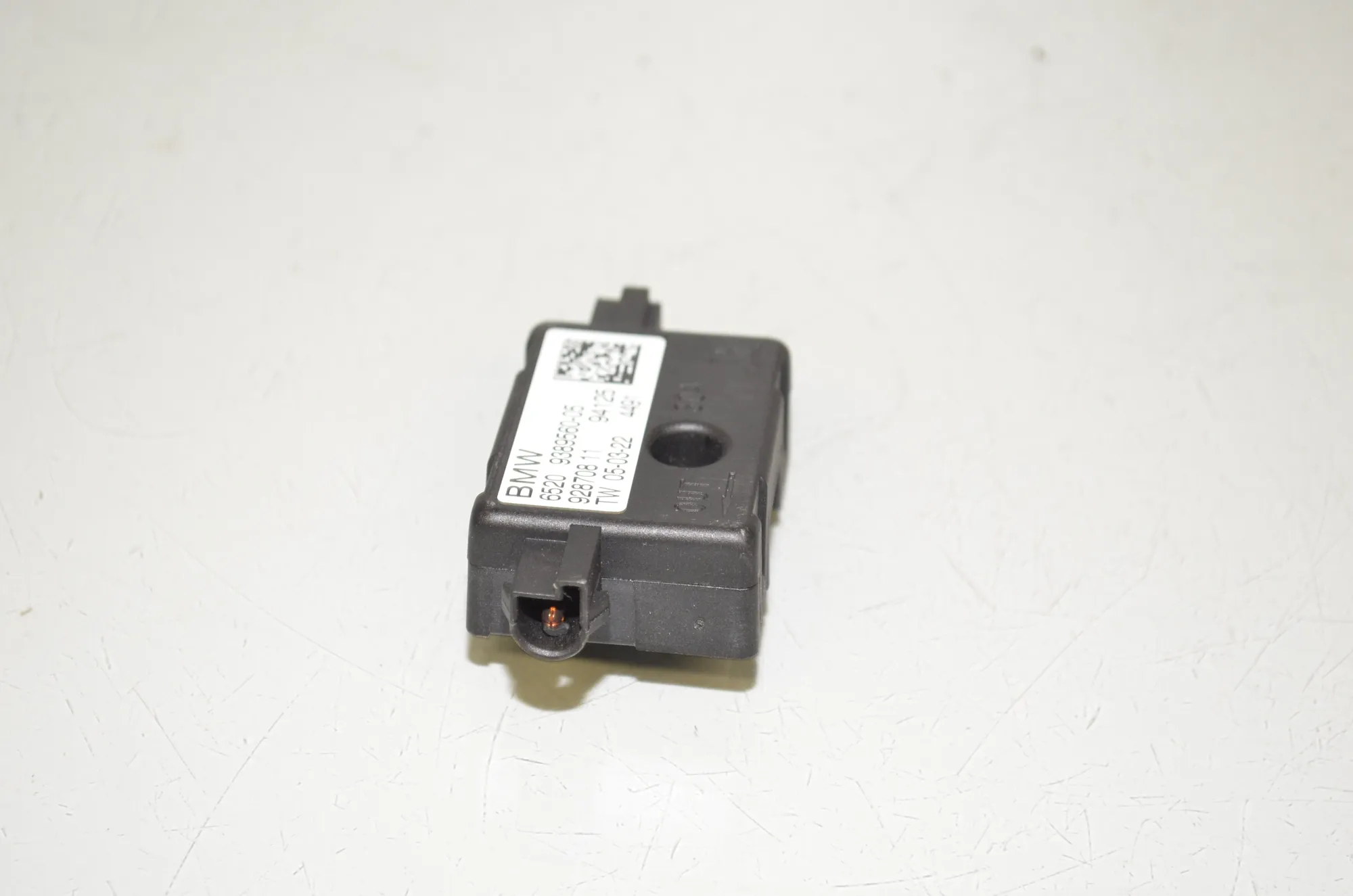 Antenna Amplifier – OEM 9389560 · BMW X3 (G01, F97) BMW X3 (G01, F97) xDrive 30d 2019 – 2