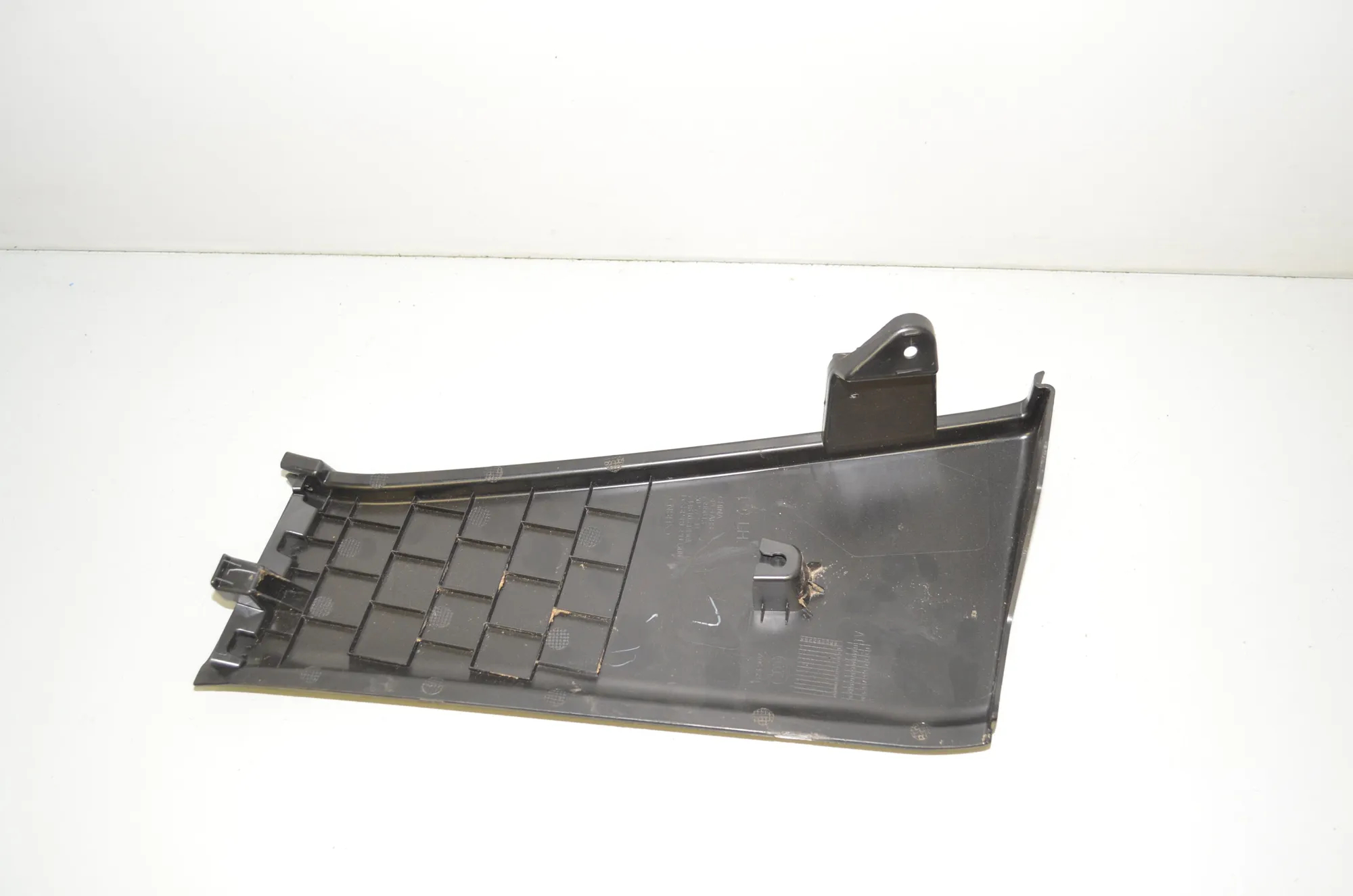 Other Trim Parts – OEM 7396613 · BMW iX3 (G08) BMW iX3 (G08) Electric (286 HP) 2022 – 4