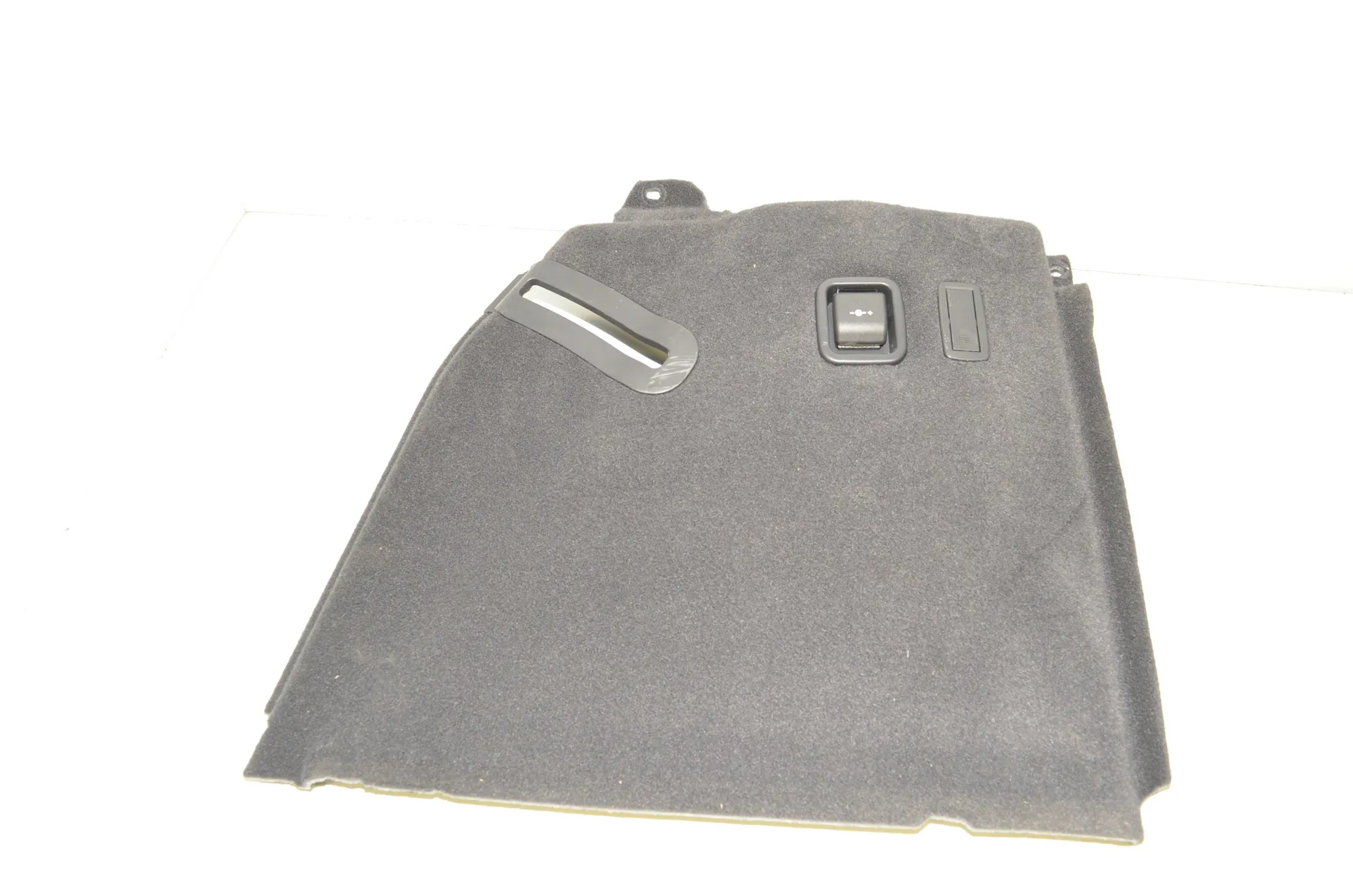Right Side Trunk Trim – OEM 7452458 · BMW X3 (G01, F97) BMW X3 (G01, F97) xDrive 30 i 2019
