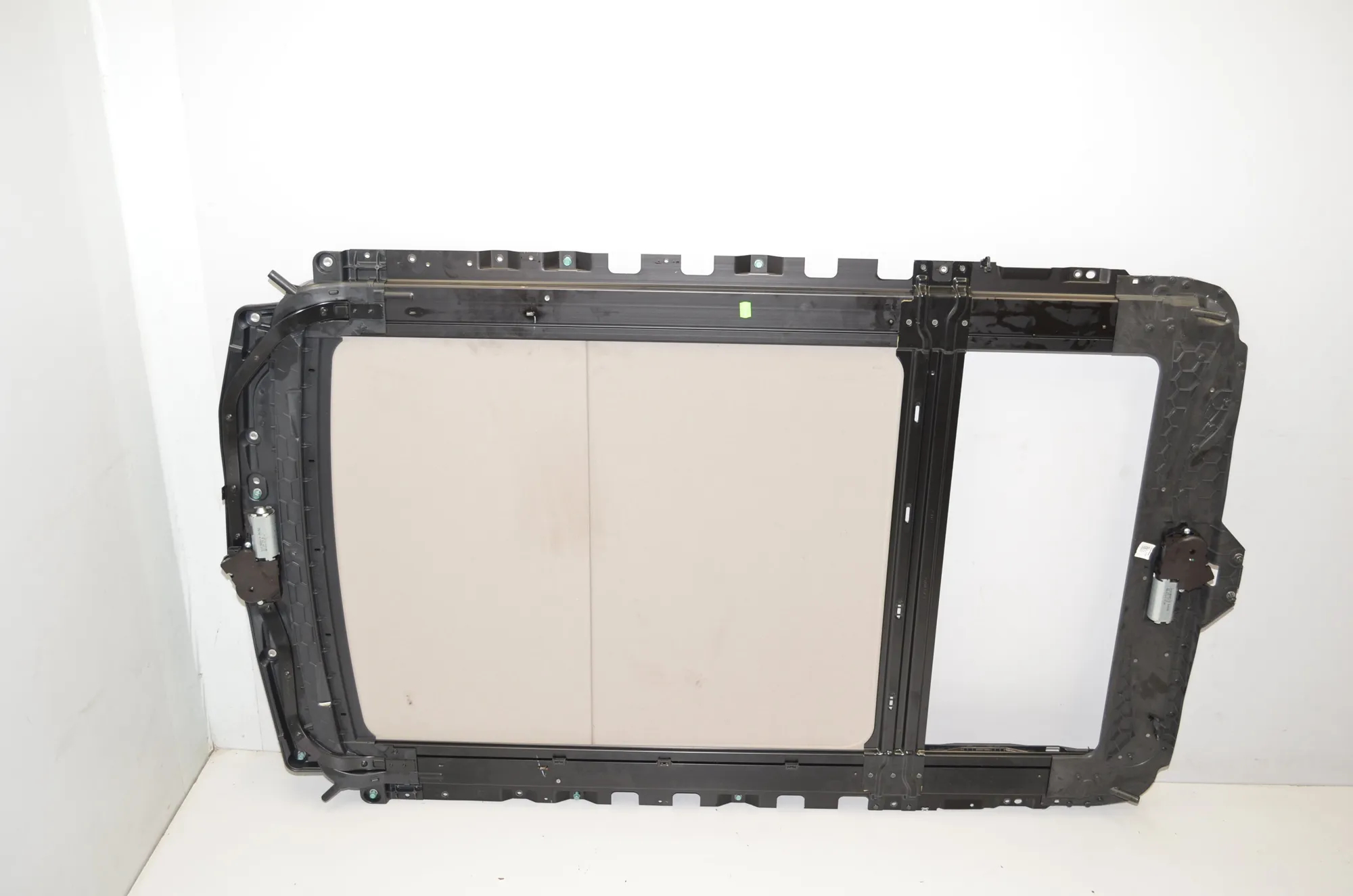Sunroof – OEM 7237960 · BMW 5 Touring (F11) 530 d 2012 – 4