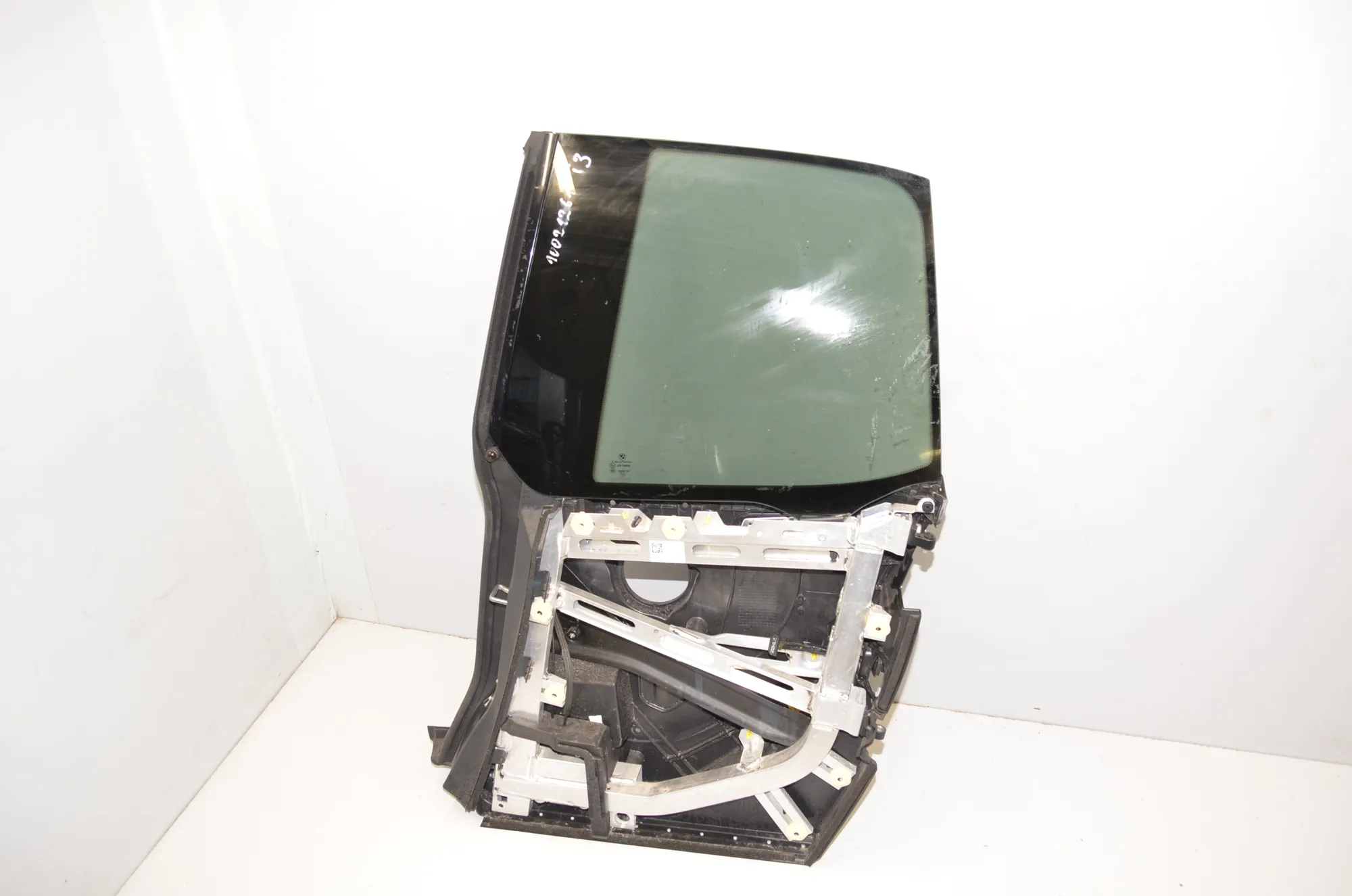 Rear Left Door – OEM 000 · BMW i3 (I01) s Electric 2022 – 2