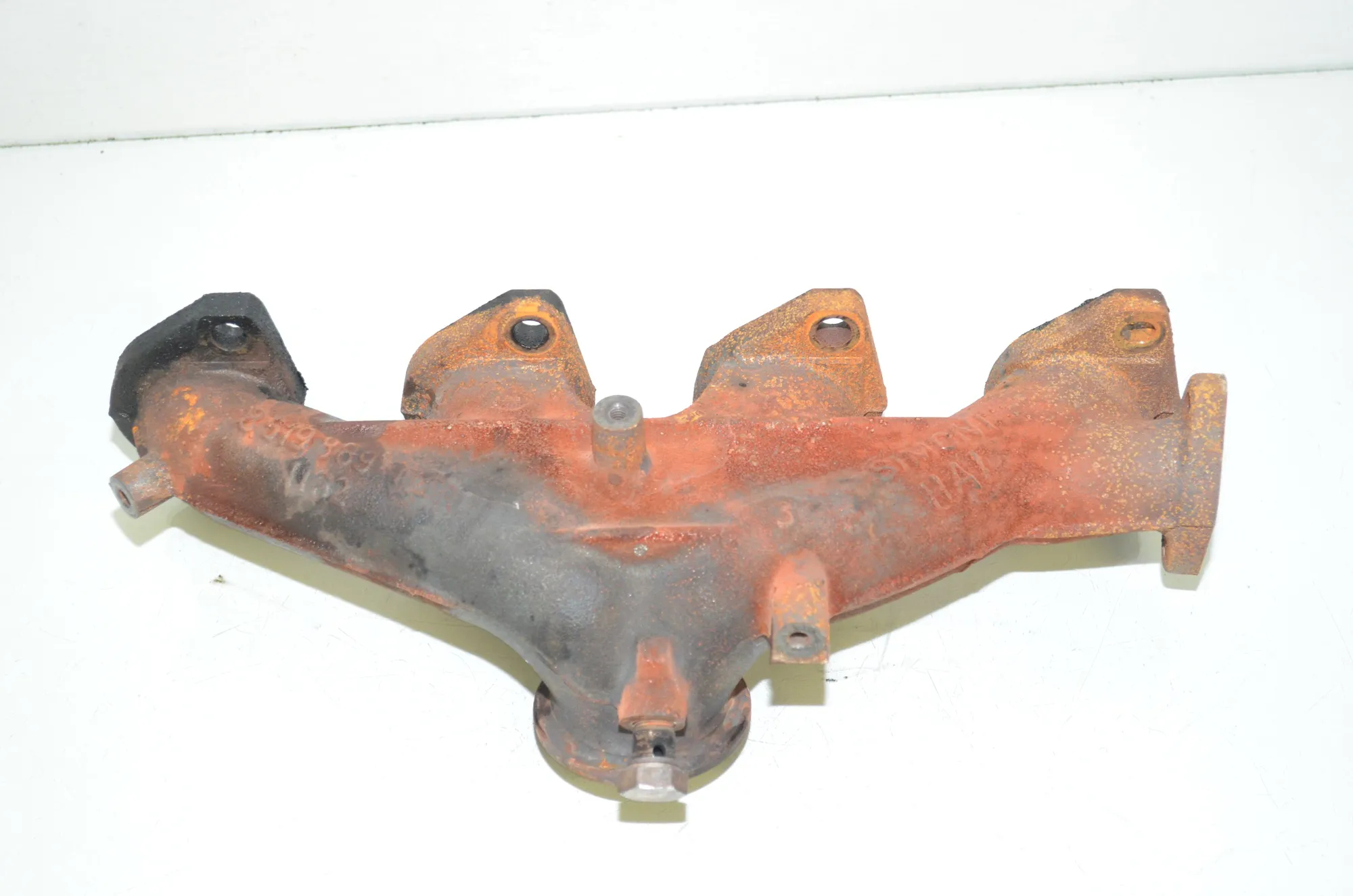 Exhaust Manifold – OEM 8519889 · BMW 2 Gran Tourer (F46) 220 d xDrive 2018 – 3