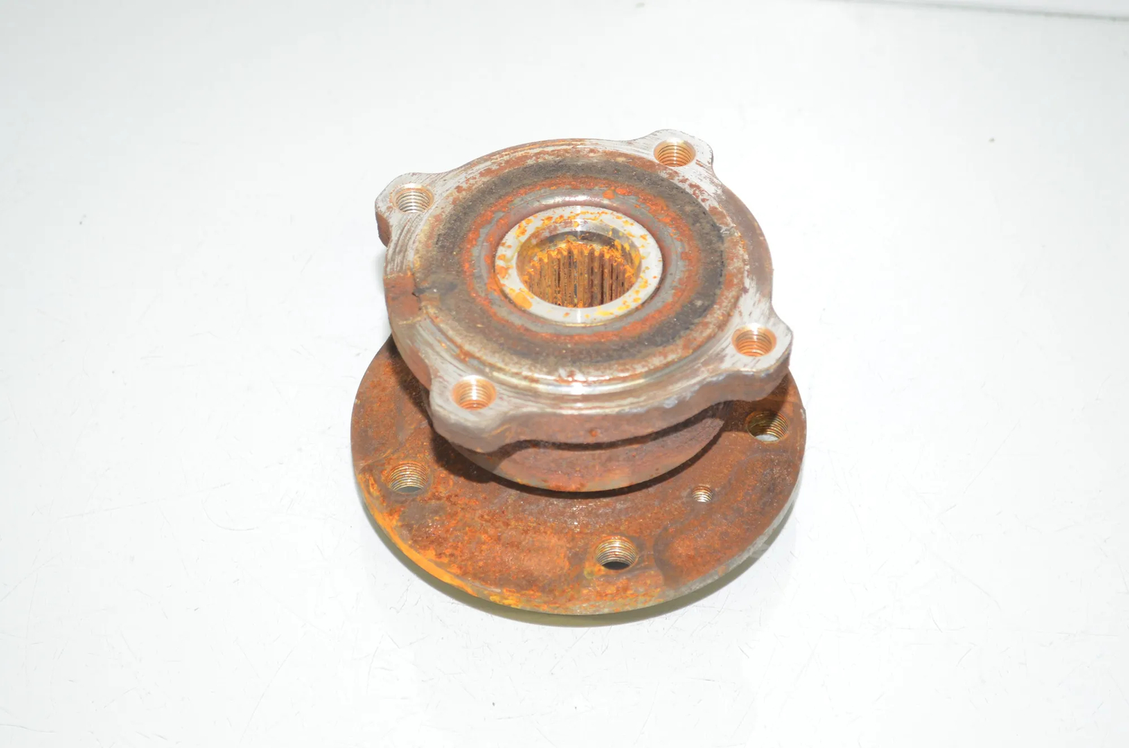 Rear Right Wheel Bearing – OEM 6867811 · BMW X6 (F16, F86) xDrive 30 d 2016 – 4