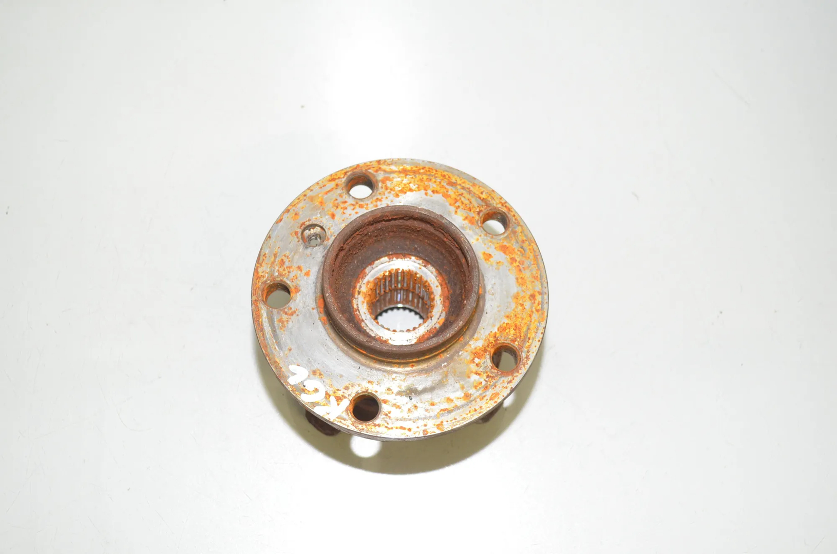 Rear Left Wheel Bearing – OEM 6867811 · BMW X6 (F16, F86) xDrive 30 d 2016