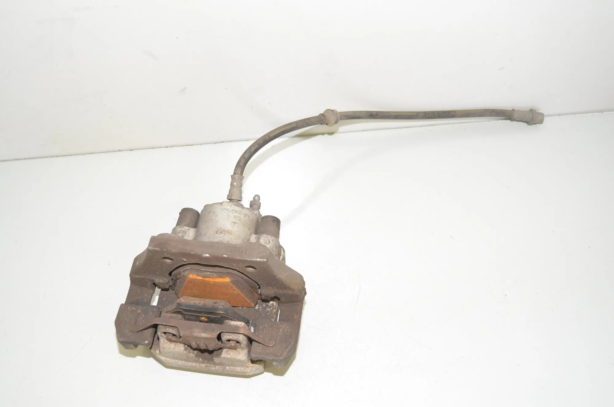 Rear Left Brake Caliper – OEM 6776787 · BMW X6 (F16, F86) xDrive 30 d 2016 – 3