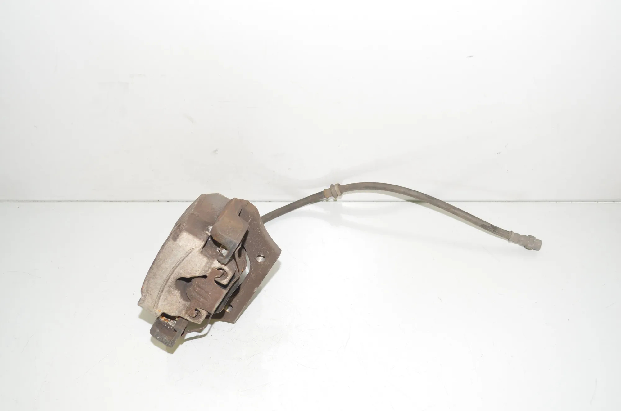 Rear Left Brake Caliper – OEM 6776787 · BMW X6 (F16, F86) xDrive 30 d 2016 – 2