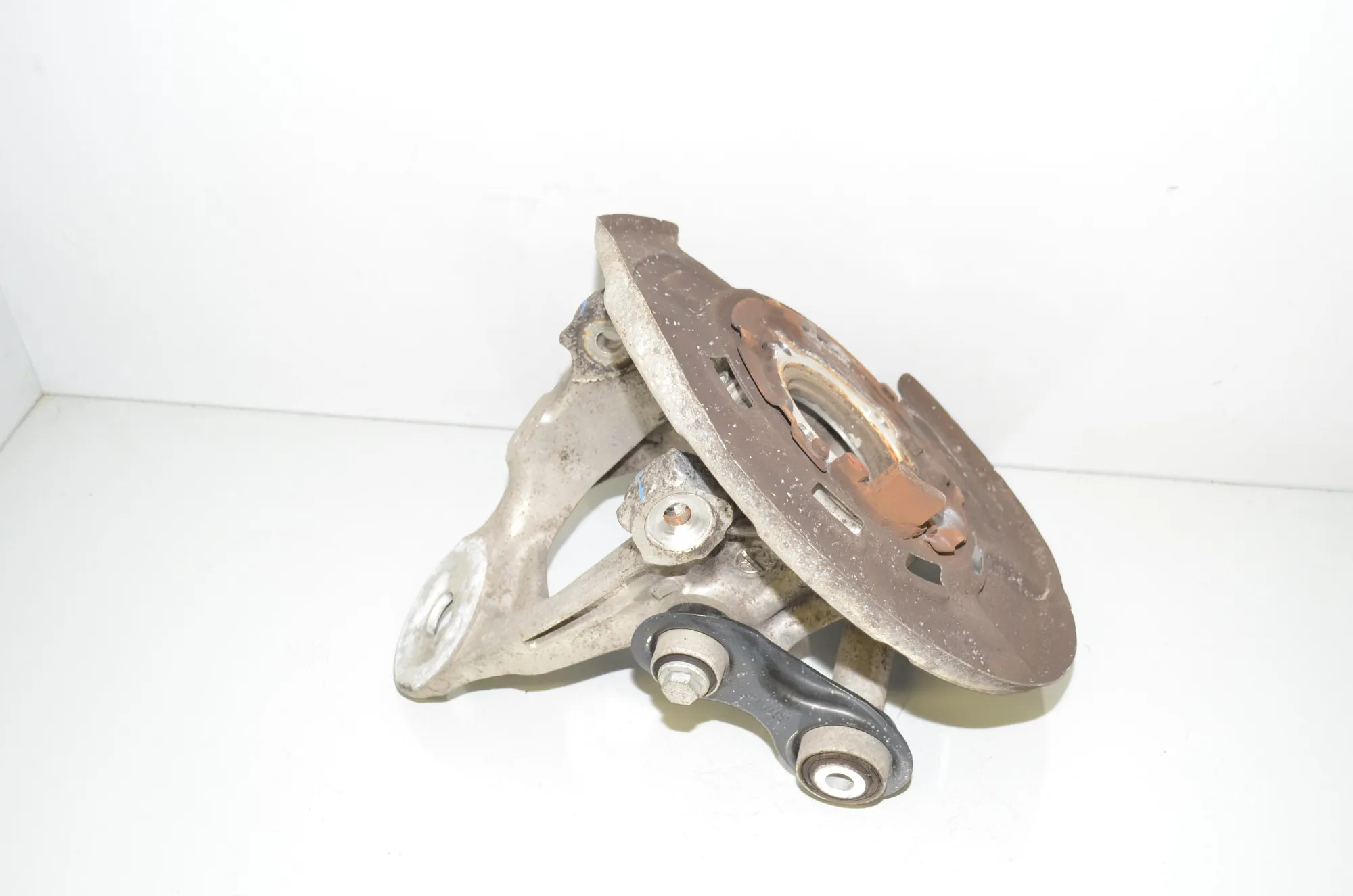 Rear Left Wheel Hub Spindle – OEM 6879101 · BMW X6 (F16, F86) xDrive 30 d 2016 – 2