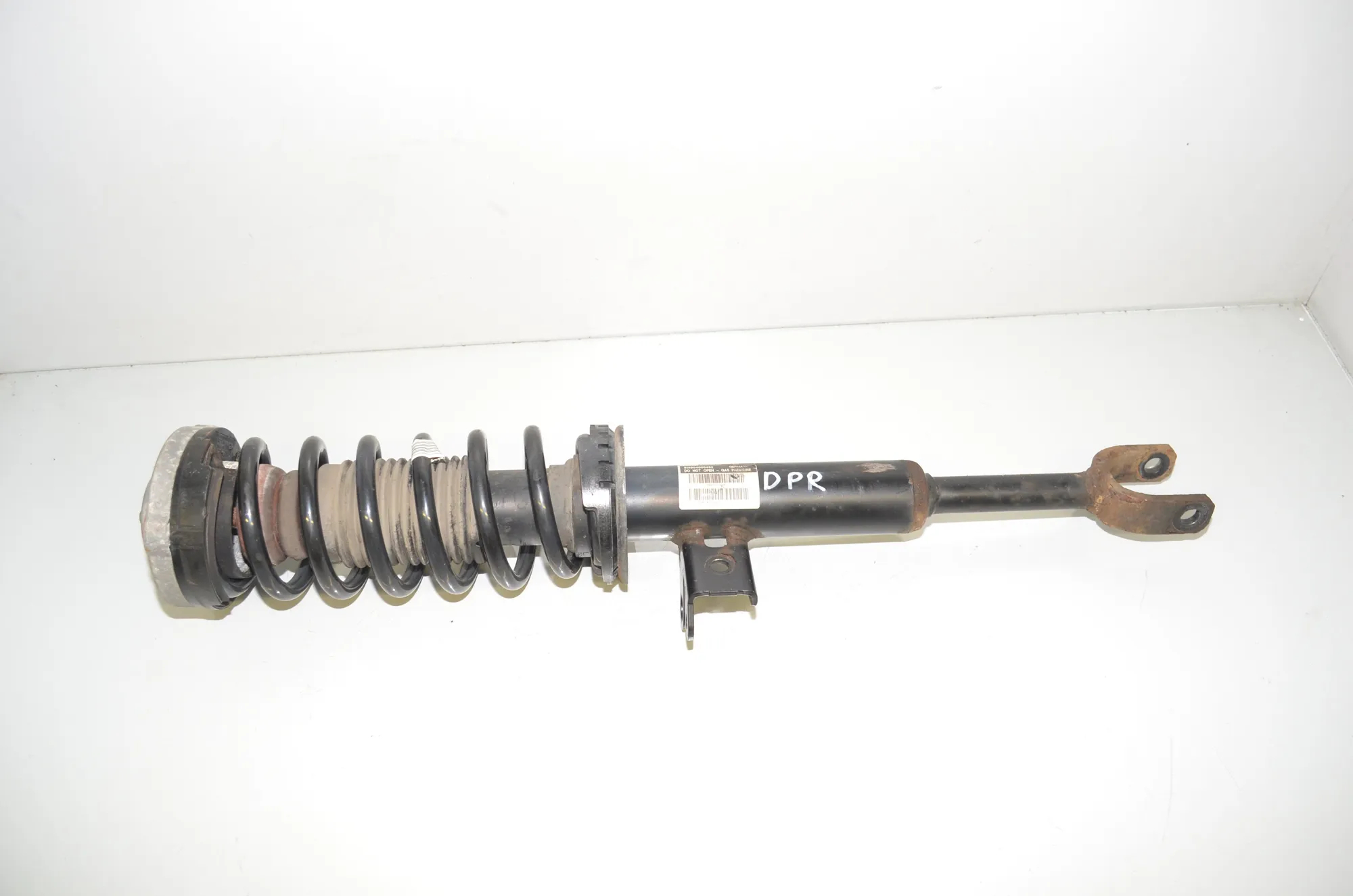 Front Right Shock Absorber – OEM 6797768 · BMW 5 Touring (F11) 530 d 2013 – 2