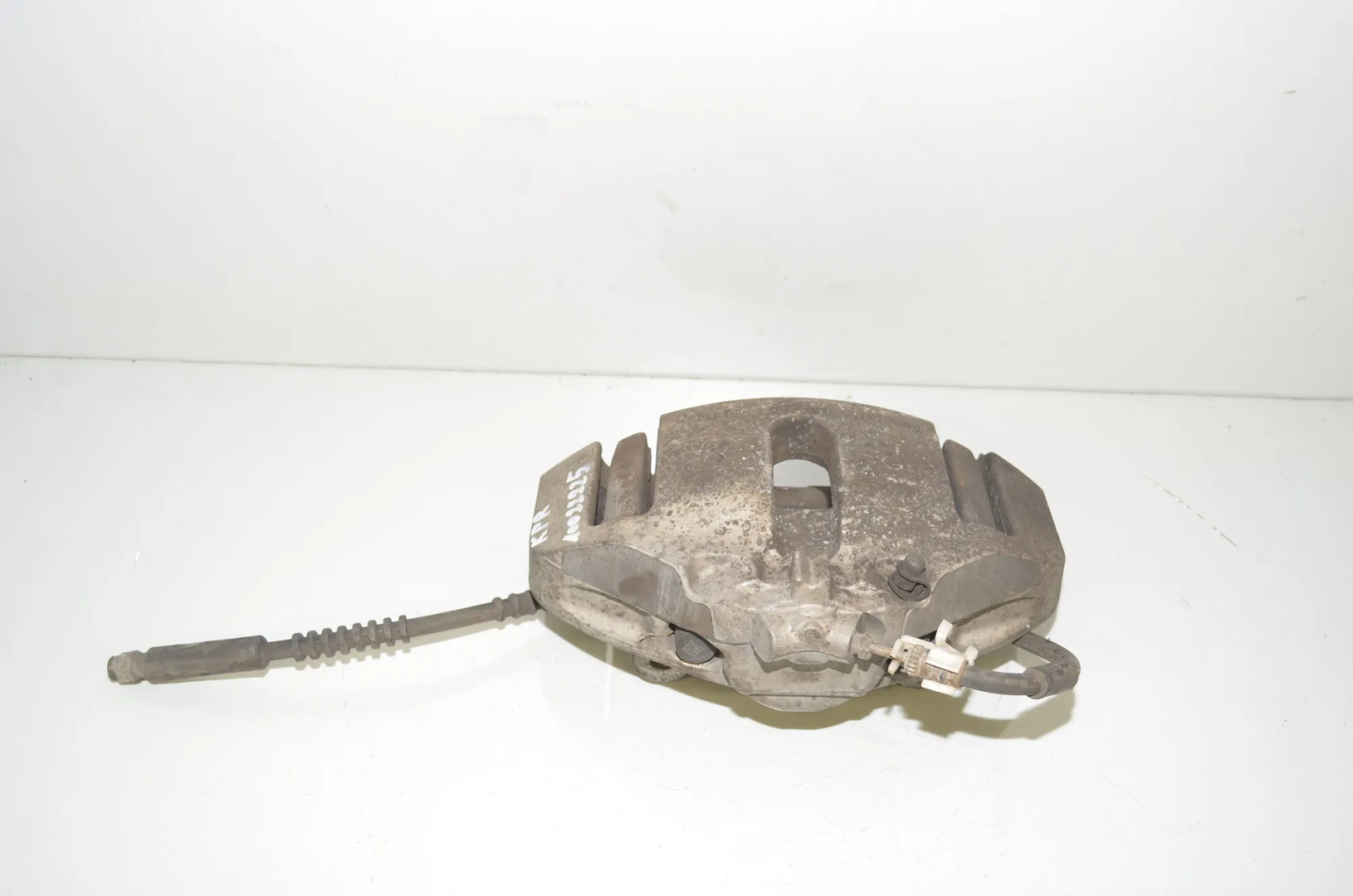 Front Left Brake Caliper – OEM 6792689 · BMW 5 Touring (F11) 530 d 2012 – 2