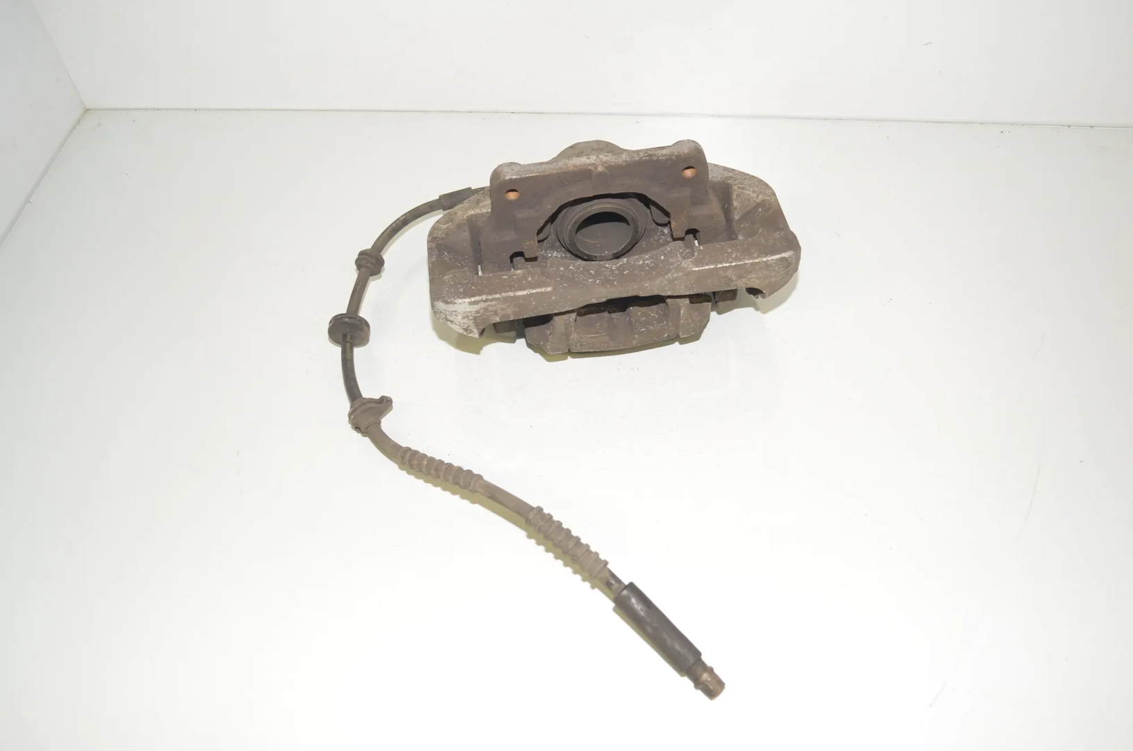 Front Right Brake Caliper – OEM 6792690 · BMW 5 Touring (F11) 530 d 2012 – 3