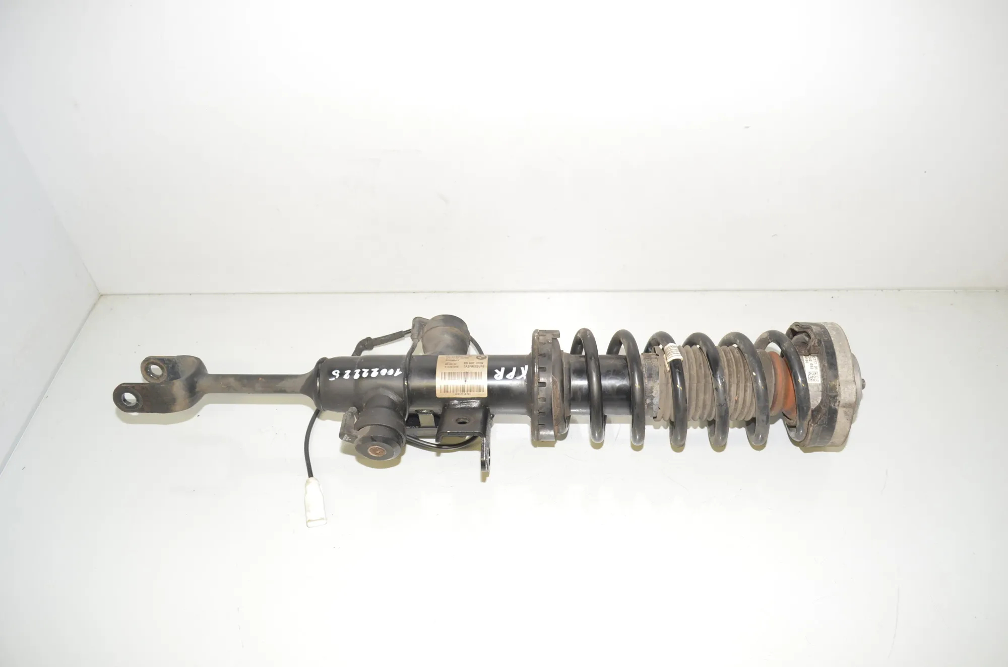 Front Left Shock Absorber – OEM 6796979 · BMW 5 Touring (F11) 530 d 2012 – 2