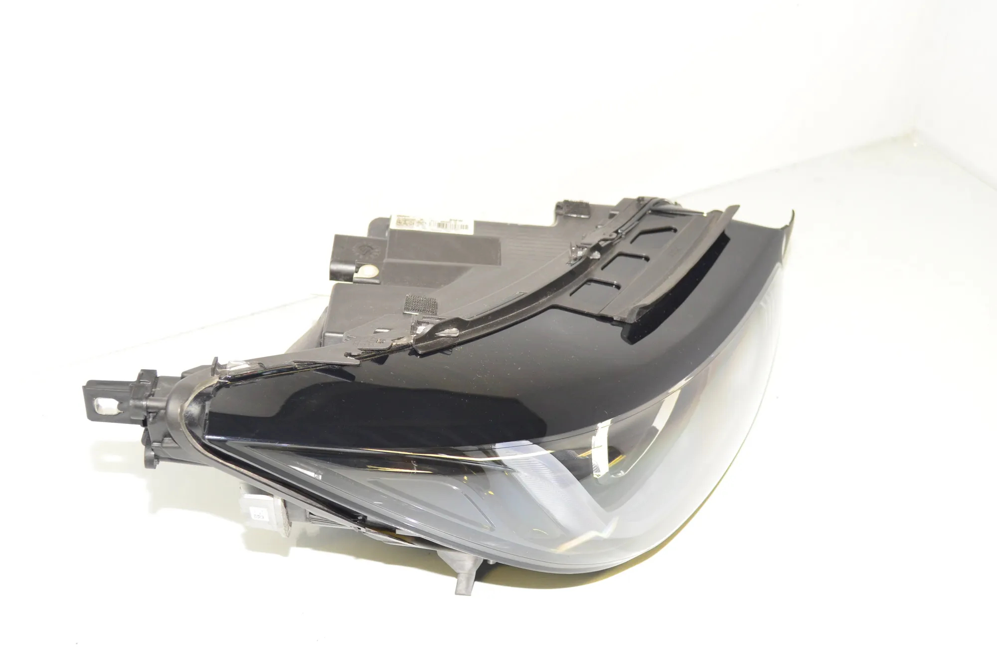 Front Right Headlight – OEM 9853420 · BMW i3 (I01) s Electric 2022 – 3