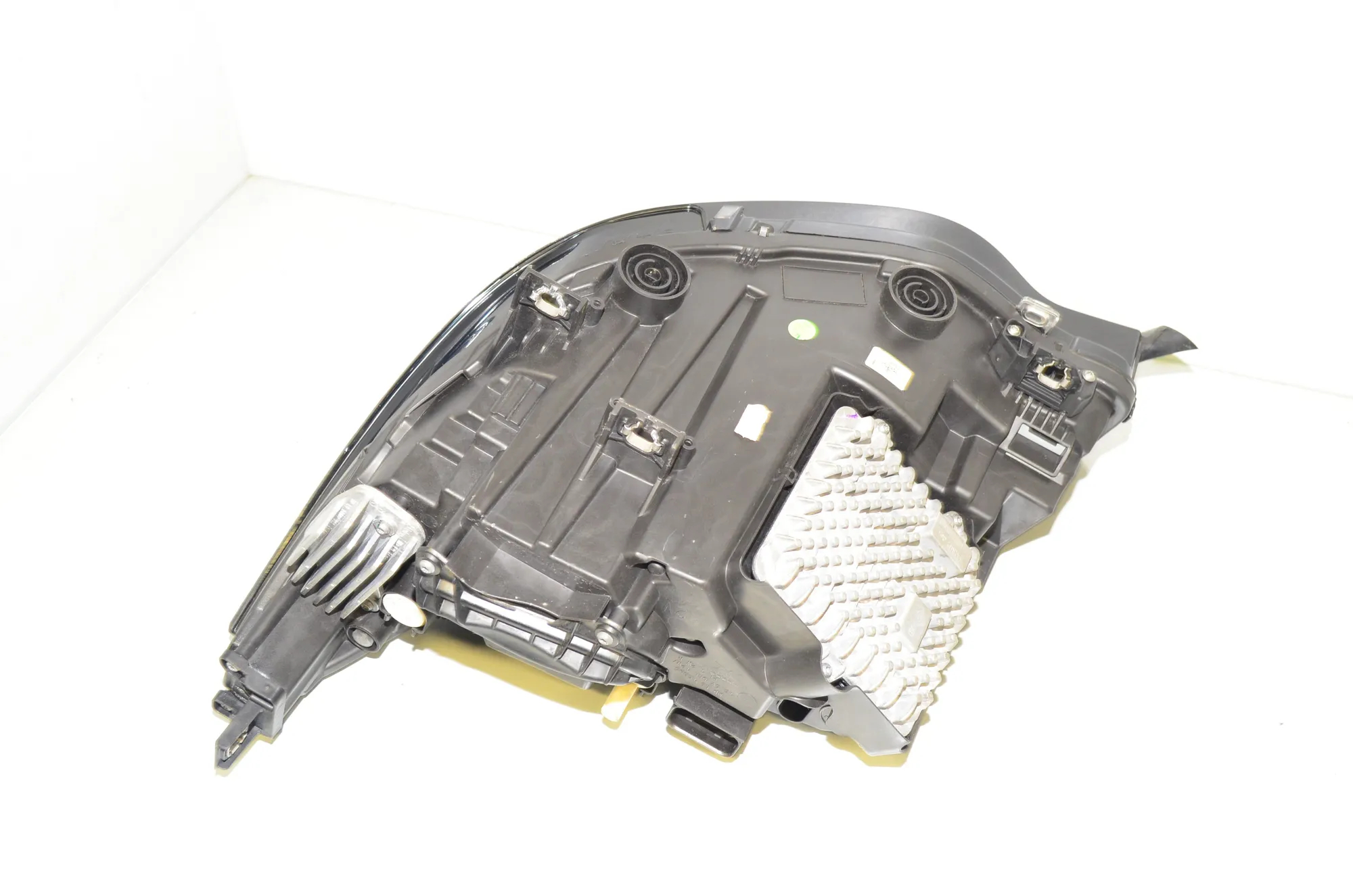 Front Right Headlight – OEM 9853420 · BMW i3 (I01) s Electric 2022 – 7