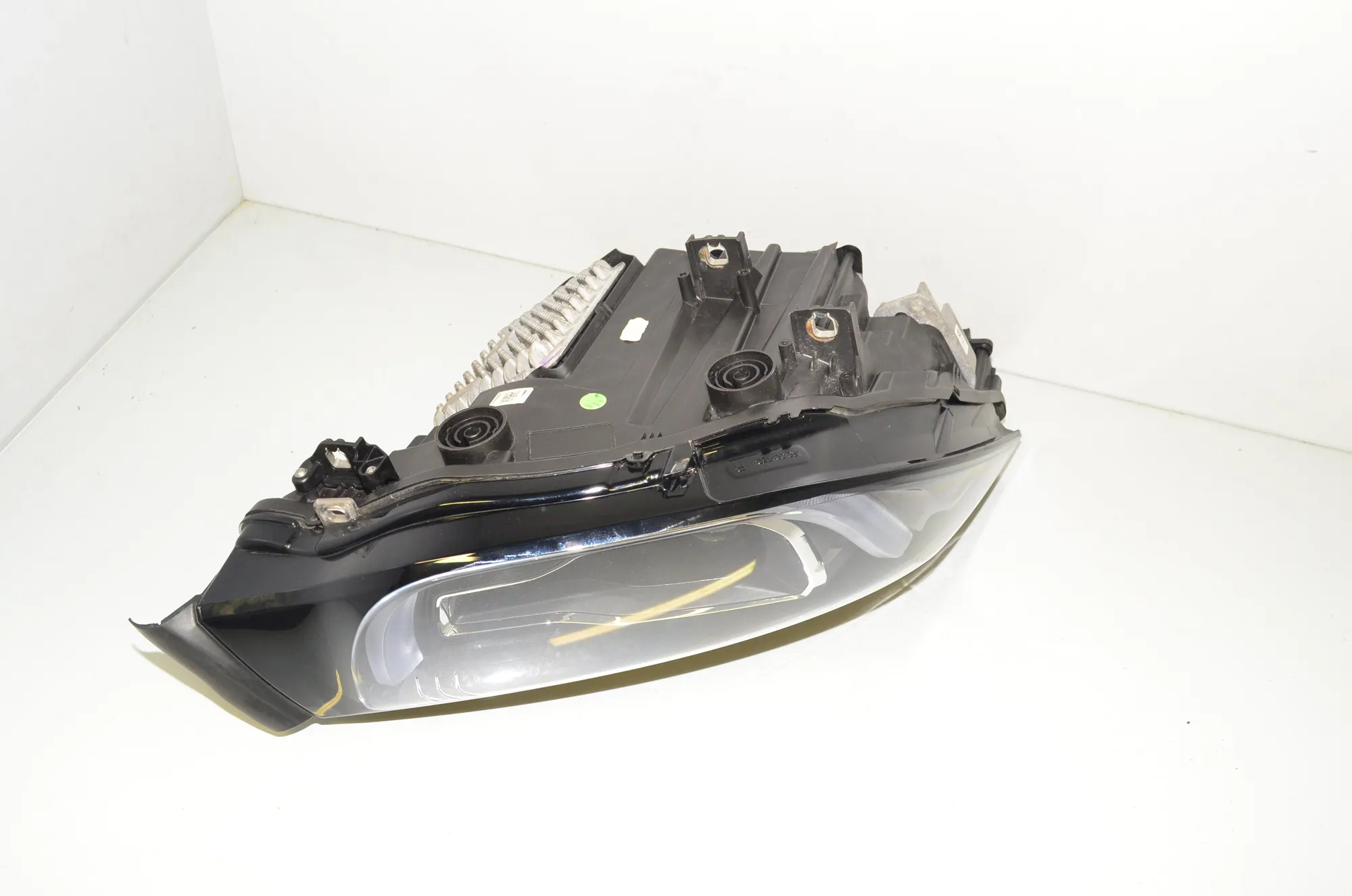 Front Right Headlight – OEM 9853420 · BMW i3 (I01) s Electric 2022 – 4