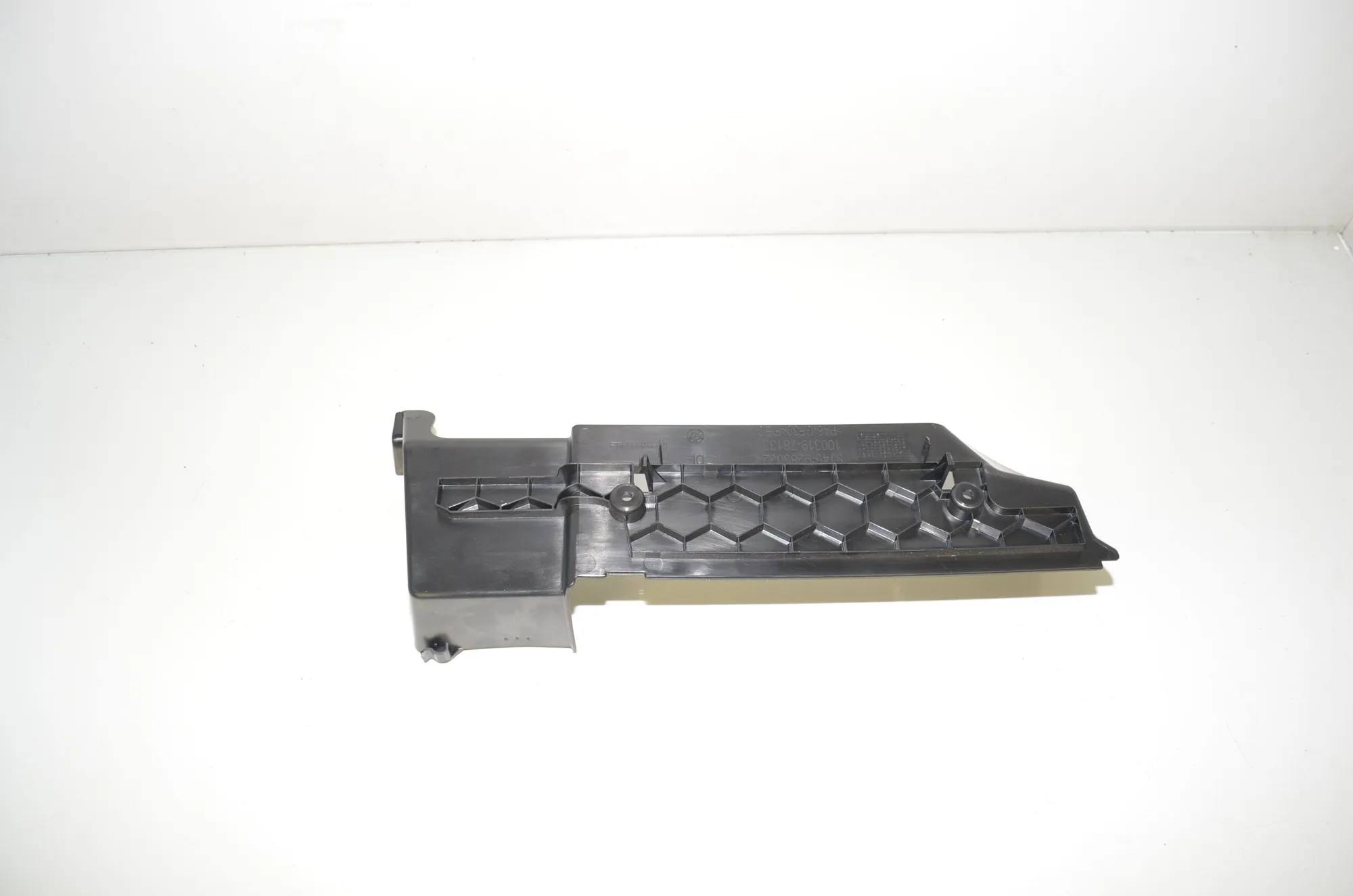 Dashboard Lower Trim – OEM 9283032 · BMW i3 (I01) s Electric 2022 – 4