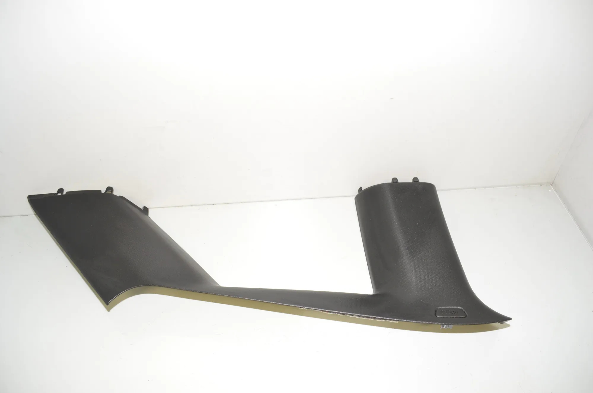 Right Side Pillar Trim – OEM 7275670 · BMW i3 (I01) s Electric 2022 – 2