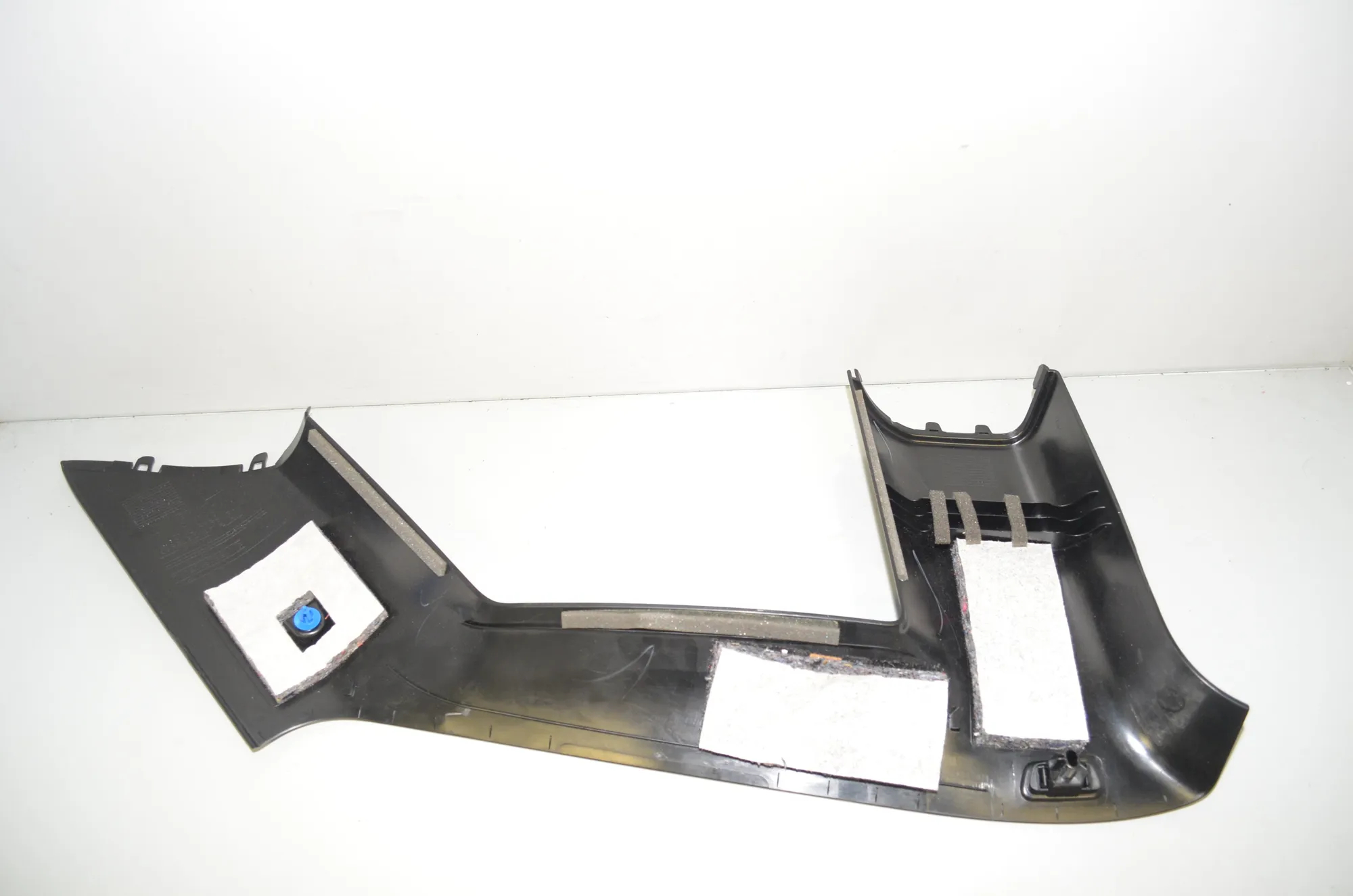 Rear Left Pillar Trim – OEM 7275669 · BMW i3 (I01) s Electric 2022 – 4