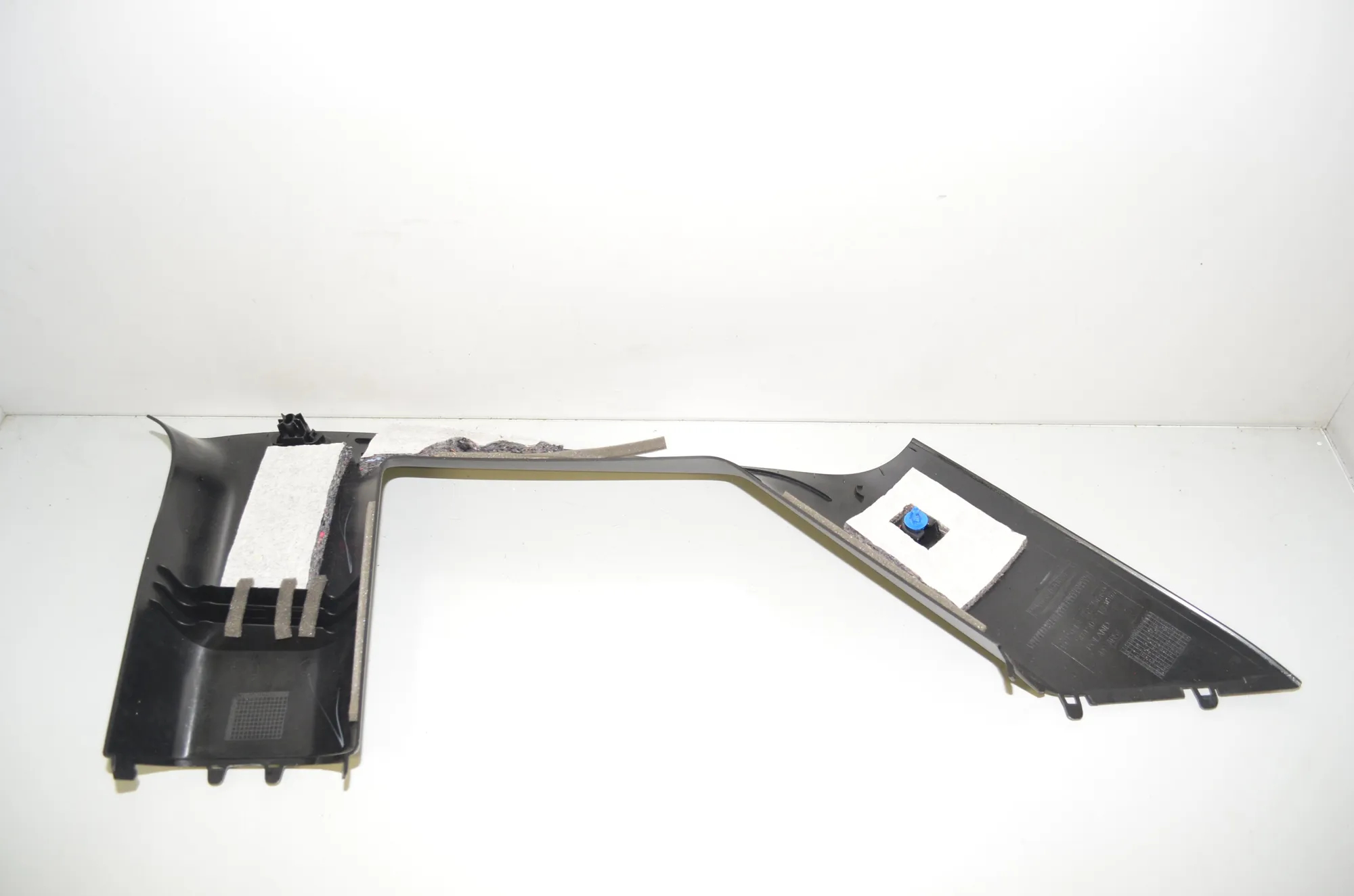 Rear Left Pillar Trim – OEM 7275669 · BMW i3 (I01) s Electric 2022 – 3