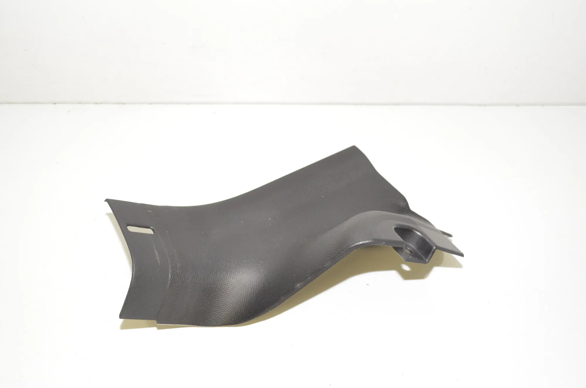 Rear Right Interior Step Trim – OEM 7272382 · BMW i3 (I01) s Electric 2022