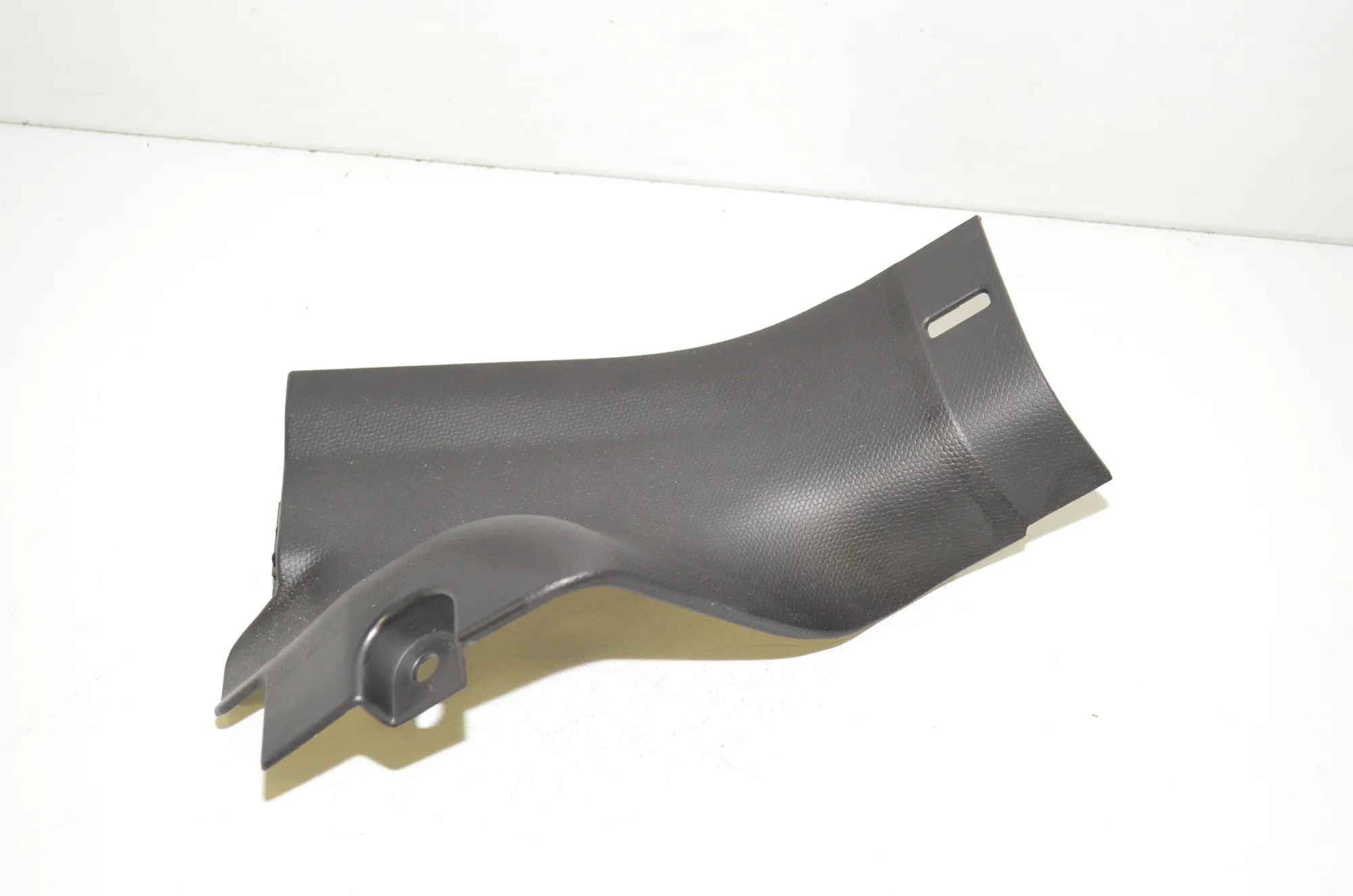 Rear Left Interior Step Trim – OEM 7272381 · BMW i3 (I01) s Electric 2022 – 2