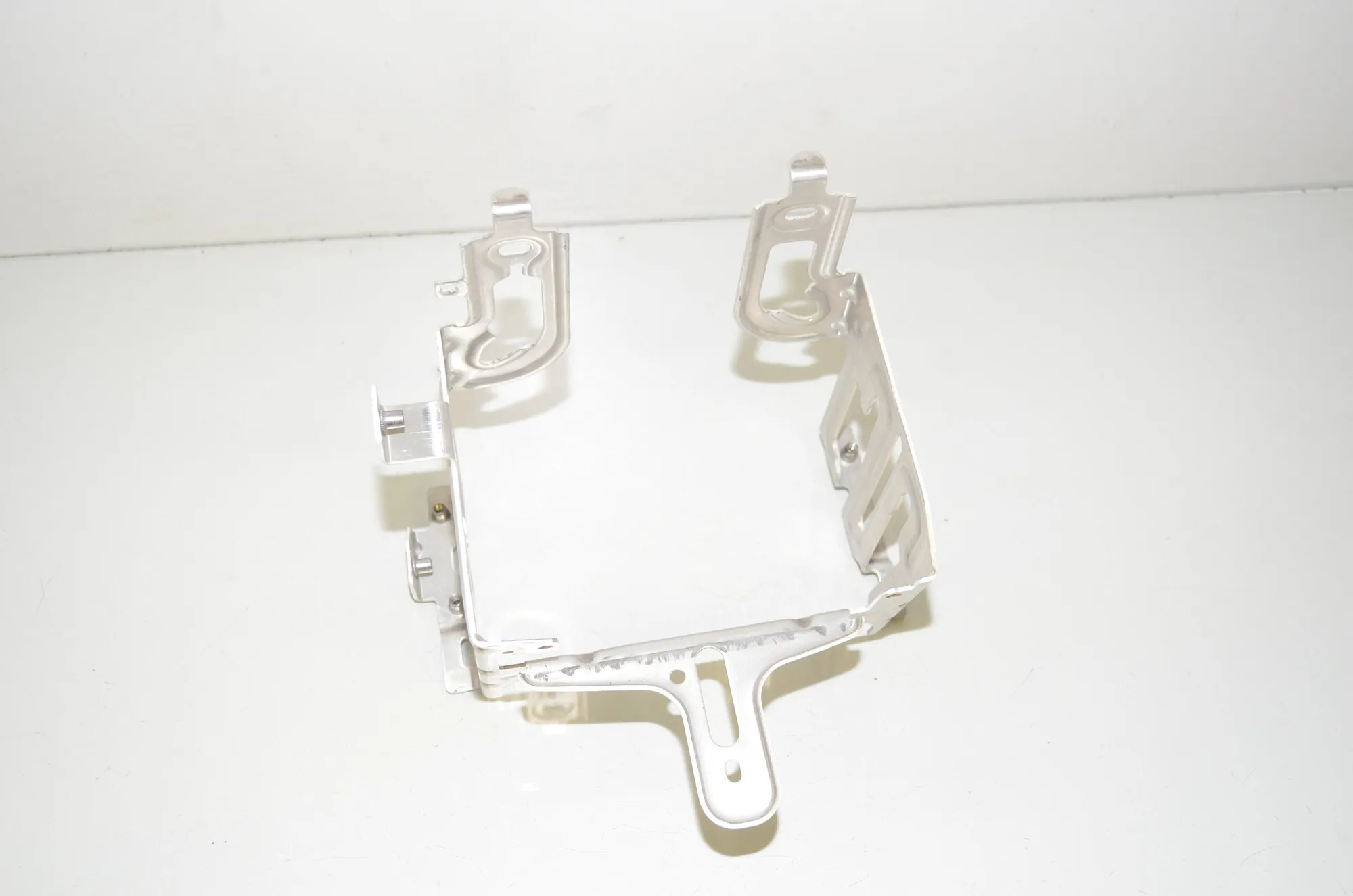Bracket – OEM 9251523 · BMW i3 (I01) s Electric 2022 – 2