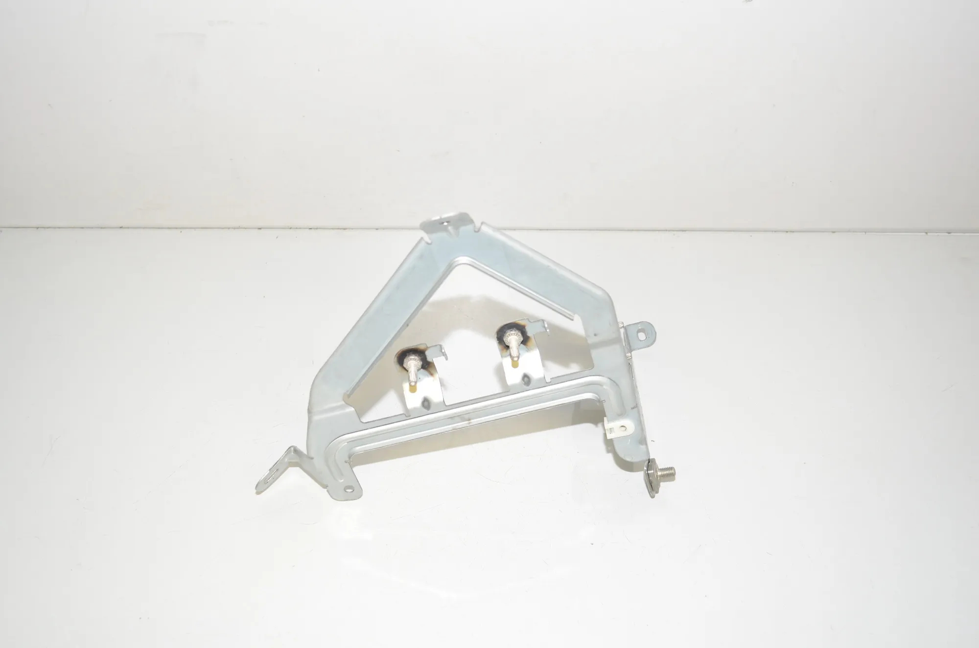 Bracket – OEM 9269844 · BMW i3 (I01) s Electric 2022 – 3