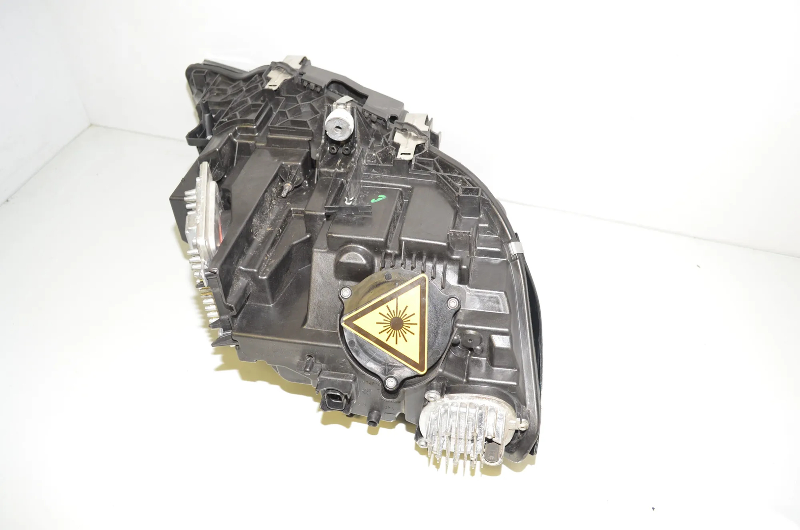 Front Left Headlight – OEM 9500915 · BMW 3 (G20, G28) (2018 - -) 330 e 2021 – 8