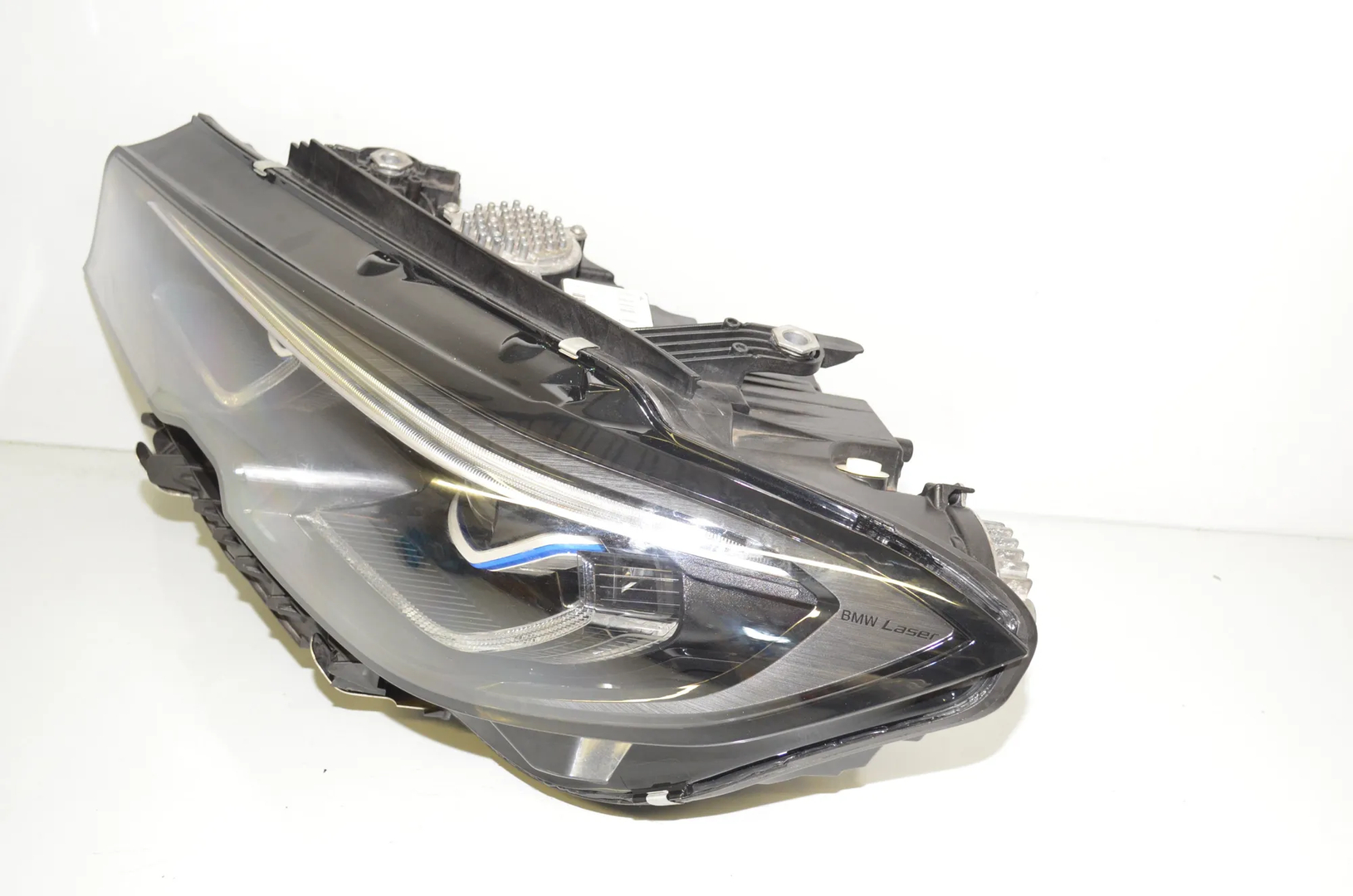 Front Left Headlight – OEM 9500915 · BMW 3 (G20, G28) (2018 - -) 330 e 2021 – 3