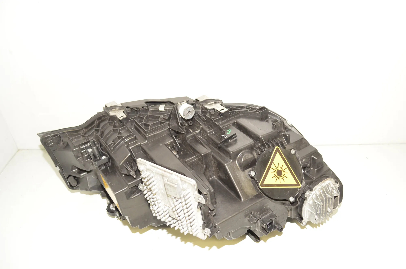 Front Left Headlight – OEM 9500915 · BMW 3 (G20, G28) (2018 - -) 330 e 2021 – 6