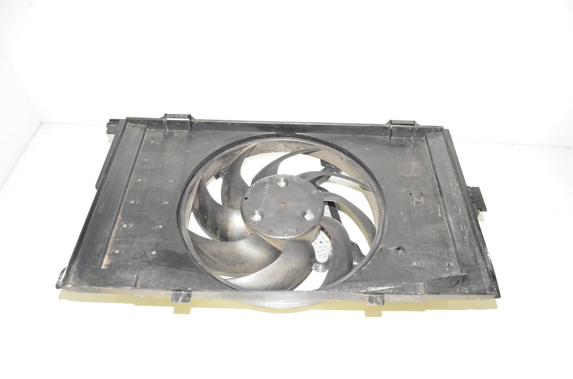 A/C Air Condition Fan – OEM 8642143 · BMW i3 (I01) s Electric 2022 – 2
