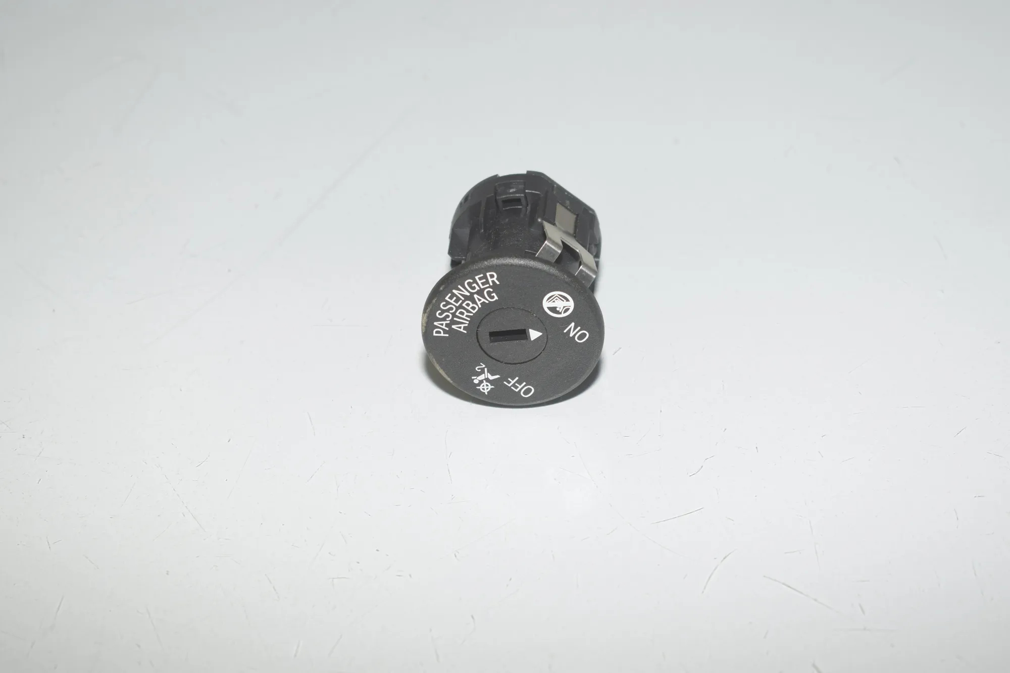 SRS Switch – OEM 9483731 · BMW i3 (I01) s Electric 2022