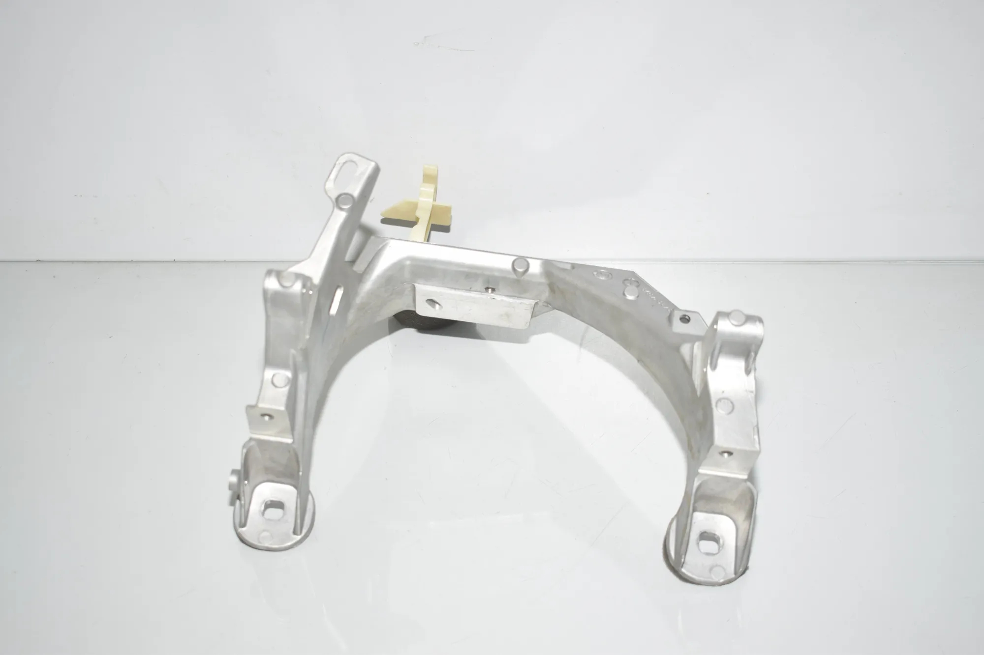 Other Body Parts – OEM 6140829 · BMW 5 Touring (F11) 530 d 2012