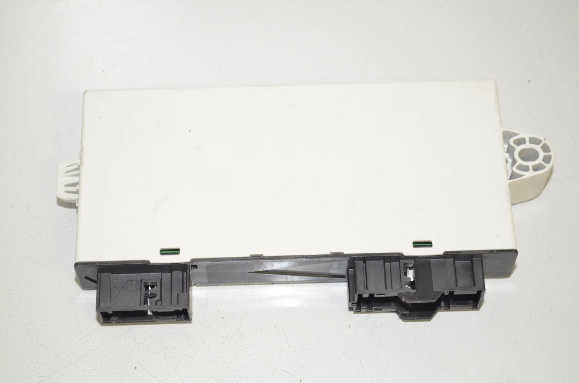 Engine Ignition ECU Set – OEM 8518129 · BMW 5 Touring (F11) 530 d 2012 – 9