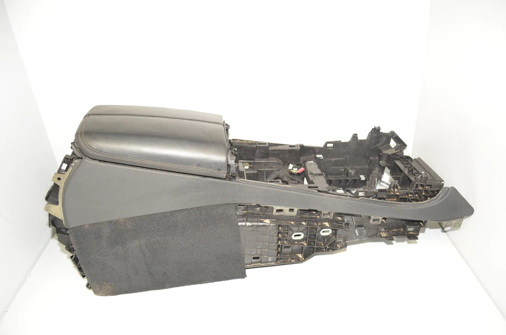 Center Console – OEM 9108356 · BMW X5 (G05) (2018 - -) xDrive M 50 d 2019 – 2